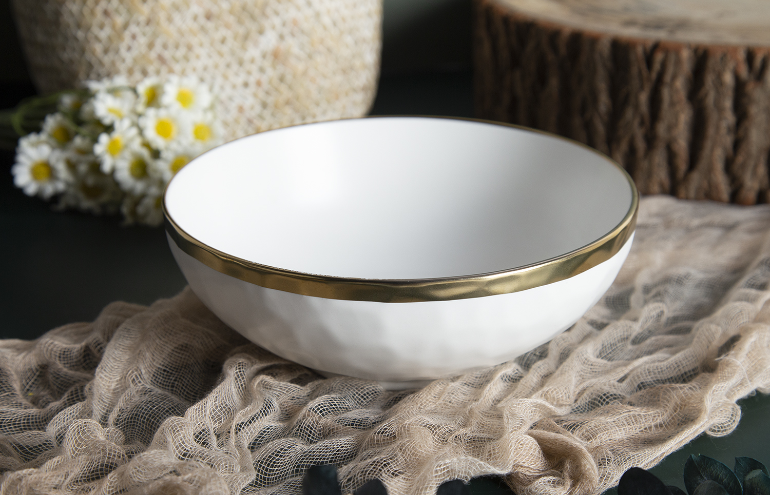 CHANGSHA HAPPY GO New Bone China Embossed Dinnerware with Gold Rim | happygodinnerware.com