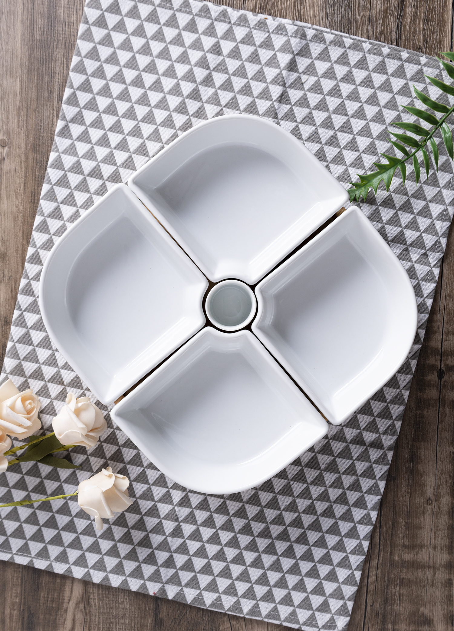 CHANGSHA HAPPY GO  Elegant White Porcelain Serving Platter Set with Modular Petal, Heart and Square Design for Refined Entertaining  |happygodinnerware.com