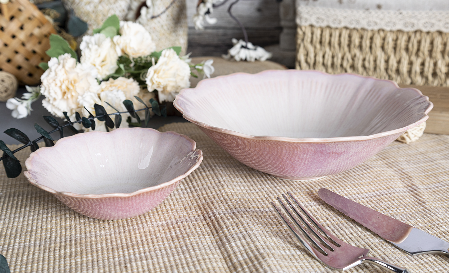 CHANGSHA HAPPY GO  Elegant Reactive Glaze Dinnerware Set in Pink Gradient with Embossed Petal Edges and Gloss Finish |Dopamine Series Ceramics  |happygodinnerware.com