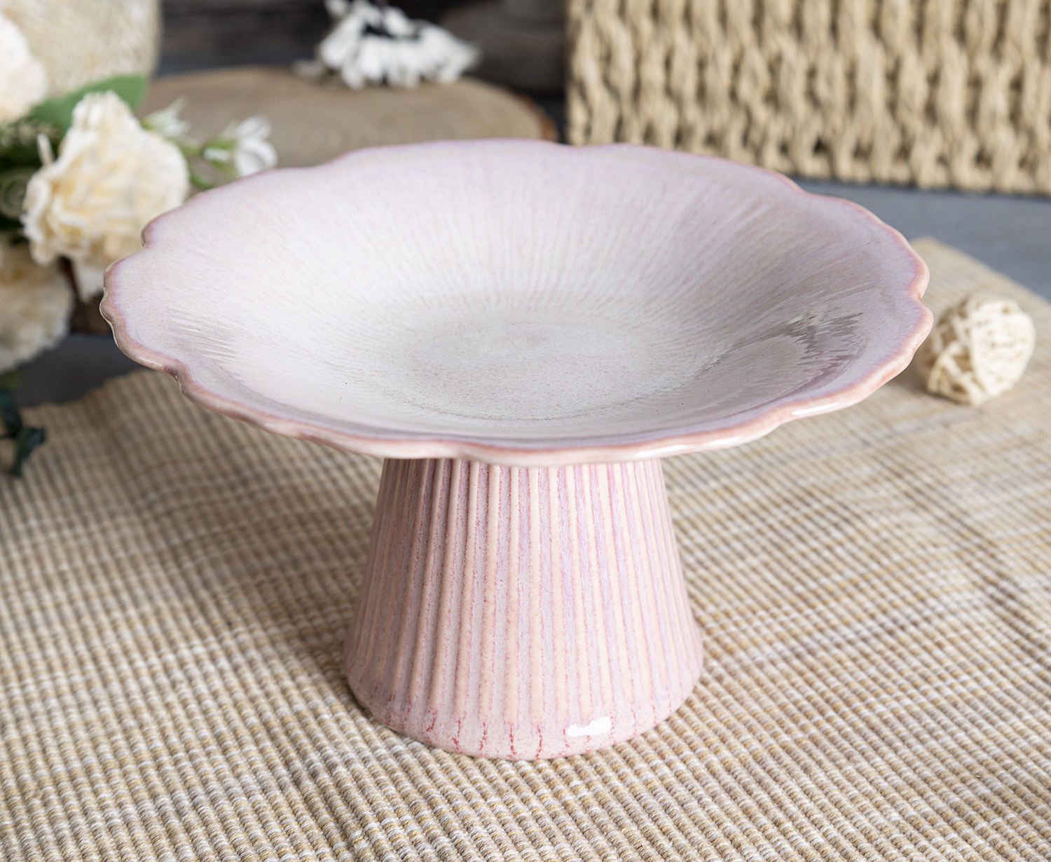 CHANGSHA HAPPY GO  Elegant Reactive Glaze Dinnerware Set in Pink Gradient with Embossed Petal Edges and Gloss Finish |Dopamine Series Ceramics  |happygodinnerware.com