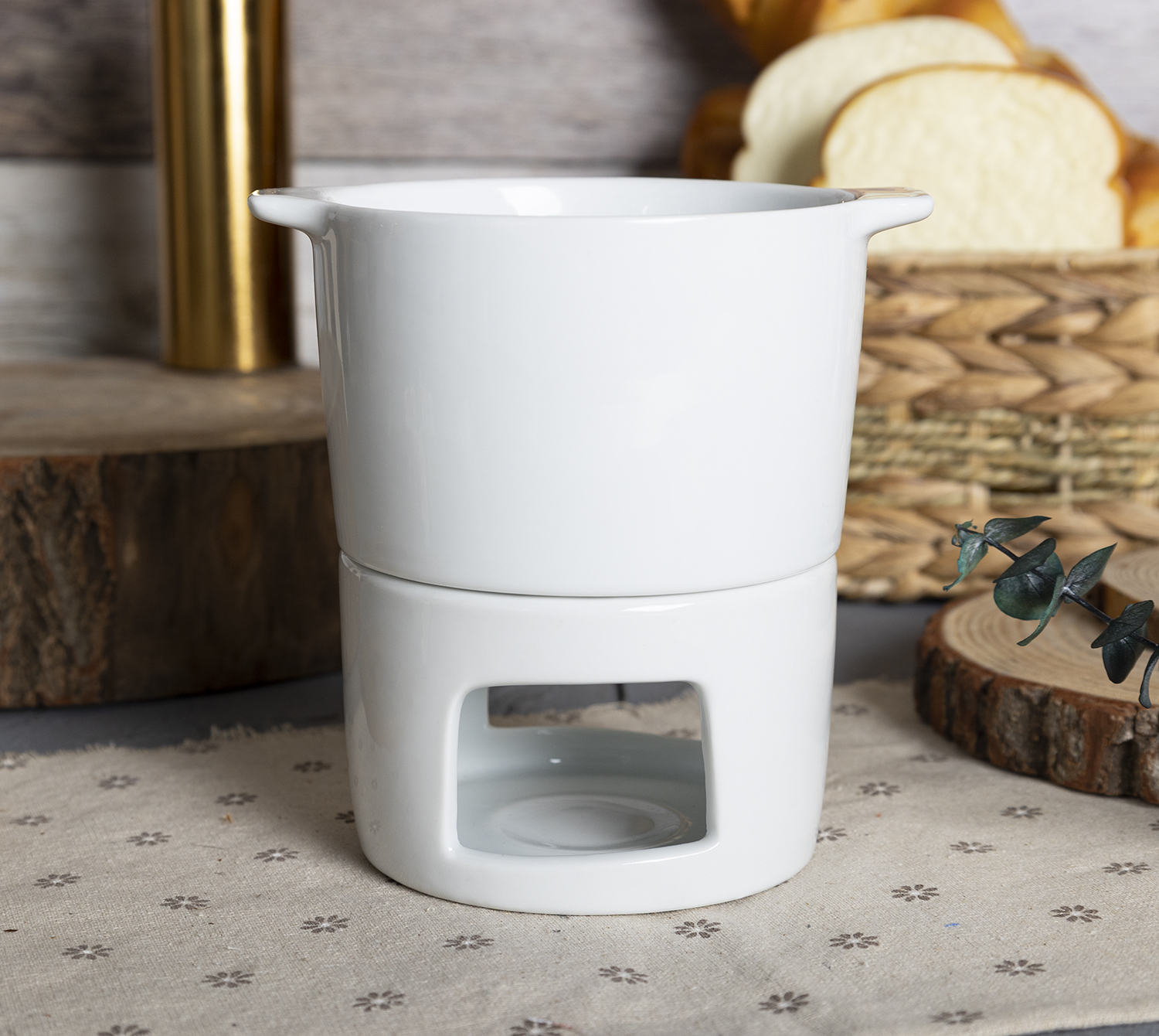 CHANGSHA HAPPY GO  Versatile White Porcelain Fondue Pot Collection in Refined Silhouette for Cozy Dessert Sharing  |happygodinnerware.com