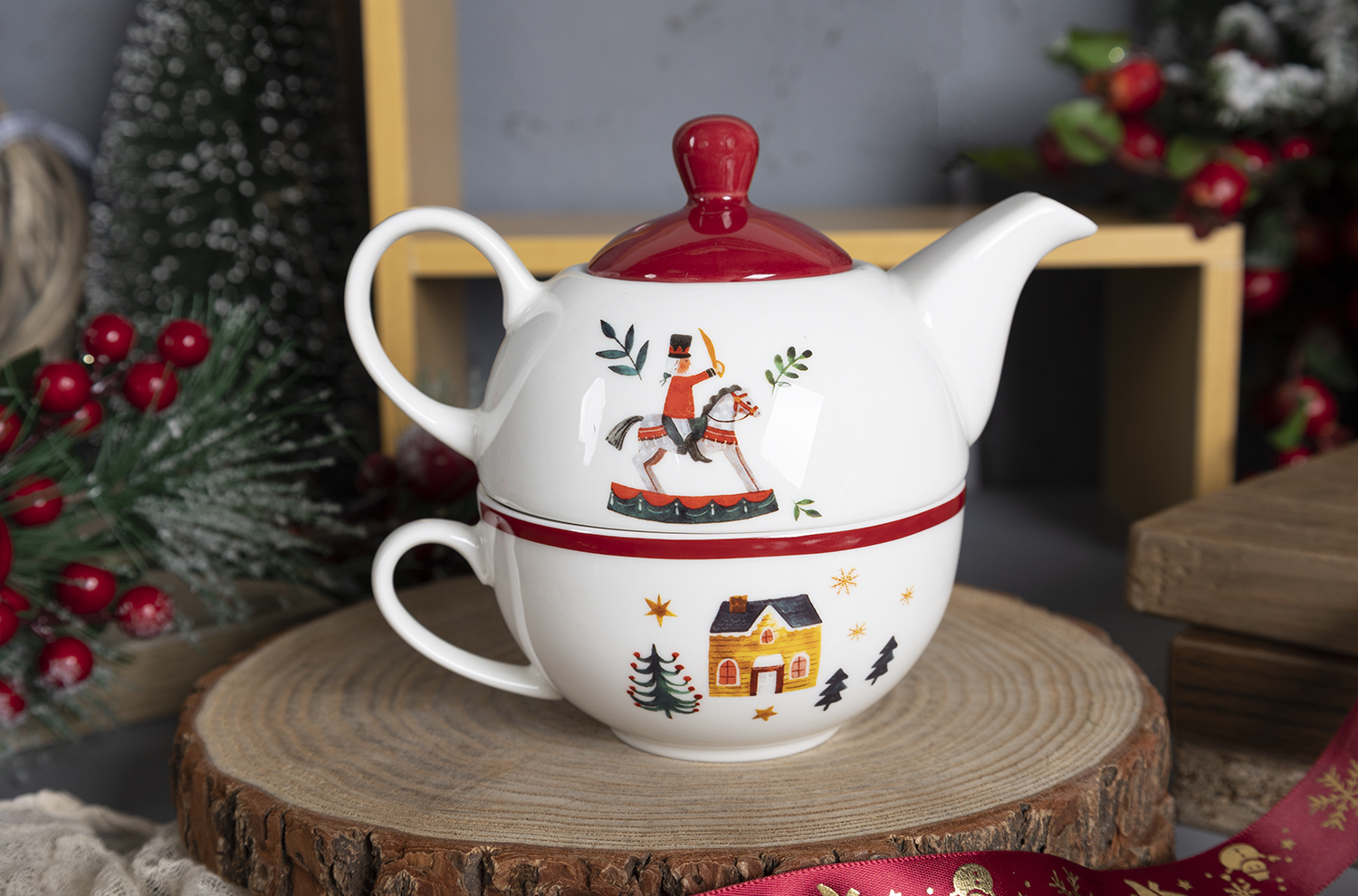 CHANGSHA HAPPY GO  Festive Nutcracker Pattern New Bone China Tableware Set with Classic Holiday Motifs and Glossy Finish  |happygodinnerware.com
