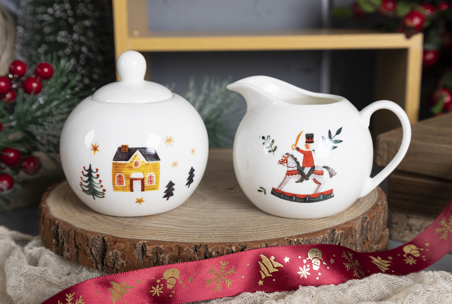 CHANGSHA HAPPY GO  Festive Nutcracker Pattern New Bone China Tableware Set with Classic Holiday Motifs and Glossy Finish  |happygodinnerware.com