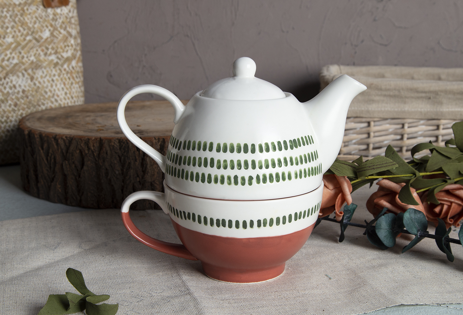 CHANGSHA HAPPY GO Ceramic Tea Pots with Under-glaze Screen Printing & Decal Designs | happygodinnerware.com