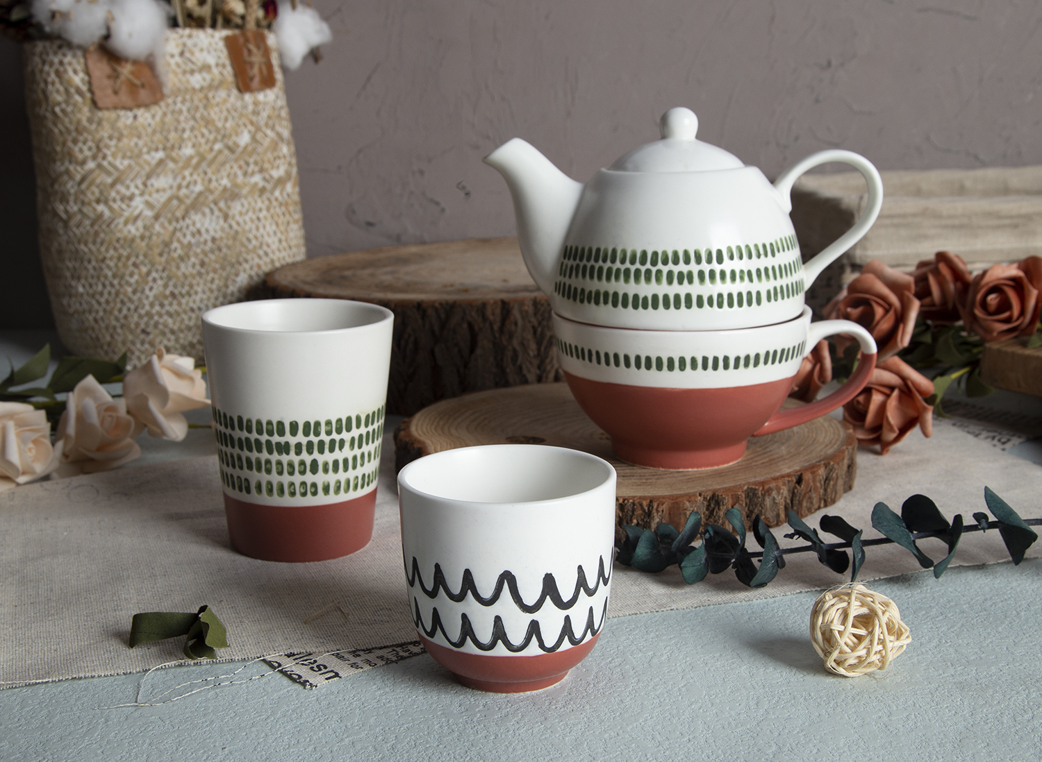 CHANGSHA HAPPY GO Ceramic Tea Pots with Under-glaze Screen Printing & Decal Designs | happygodinnerware.com