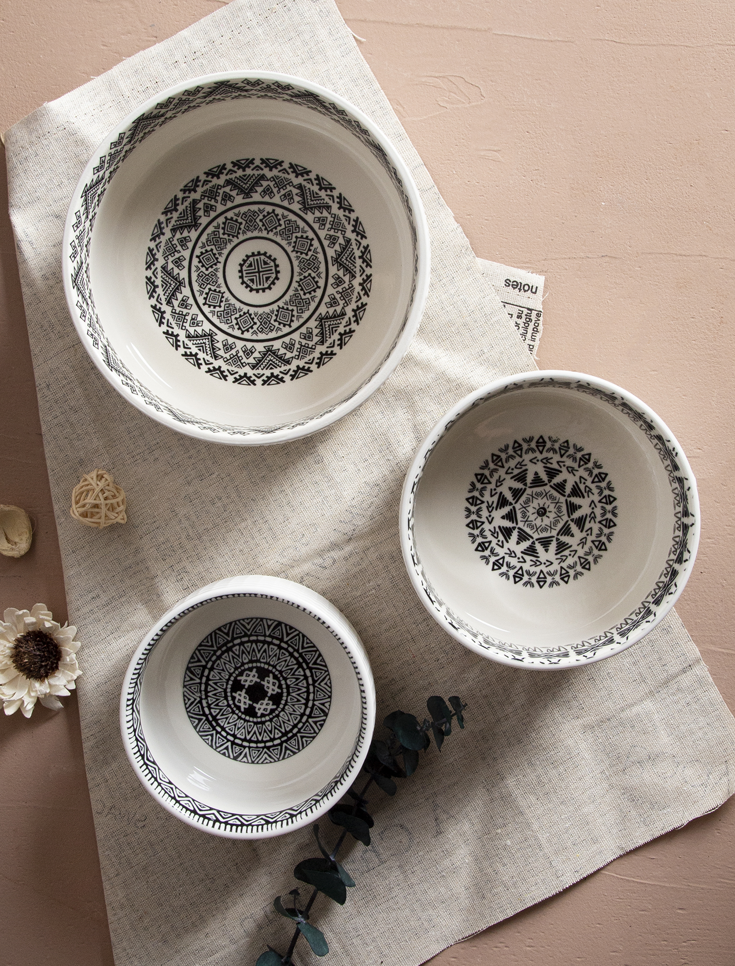 CHANGSHA HAPPY GO Embossed Ceramic Storage Bowls with Lids | happygodinnerware.com