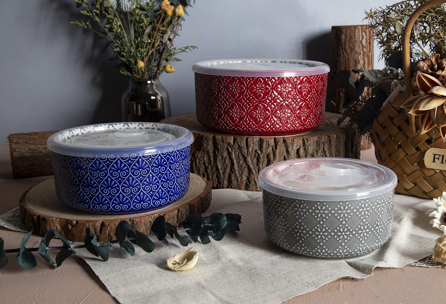CHANGSHA HAPPY GO Embossed Ceramic Storage Bowls with Lids | happygodinnerware.com