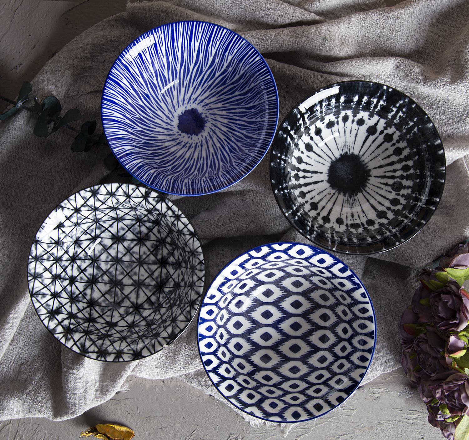 CHANGSHA HAPPY GO Printed Stoneware Bowls in Blue and White Patterns | happygodinnerware.com