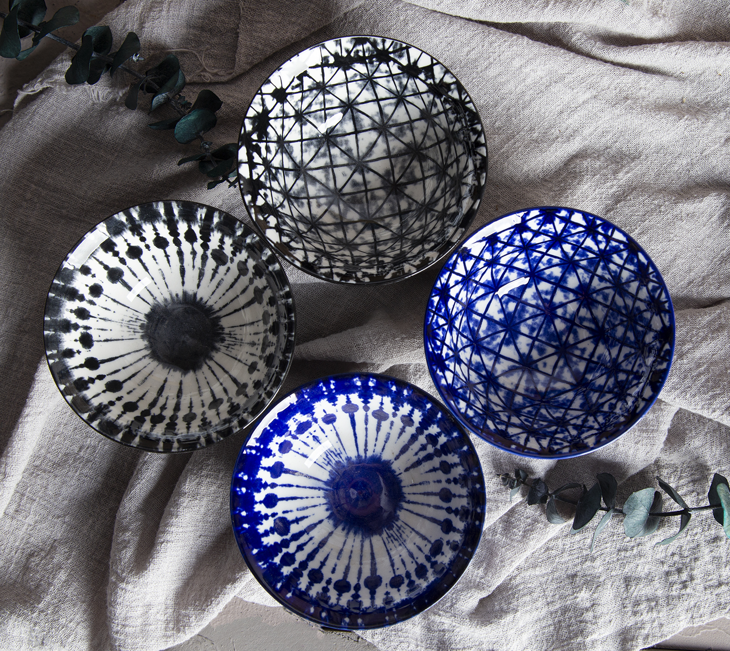 CHANGSHA HAPPY GO Printed Stoneware Bowls in Blue and White Patterns | happygodinnerware.com