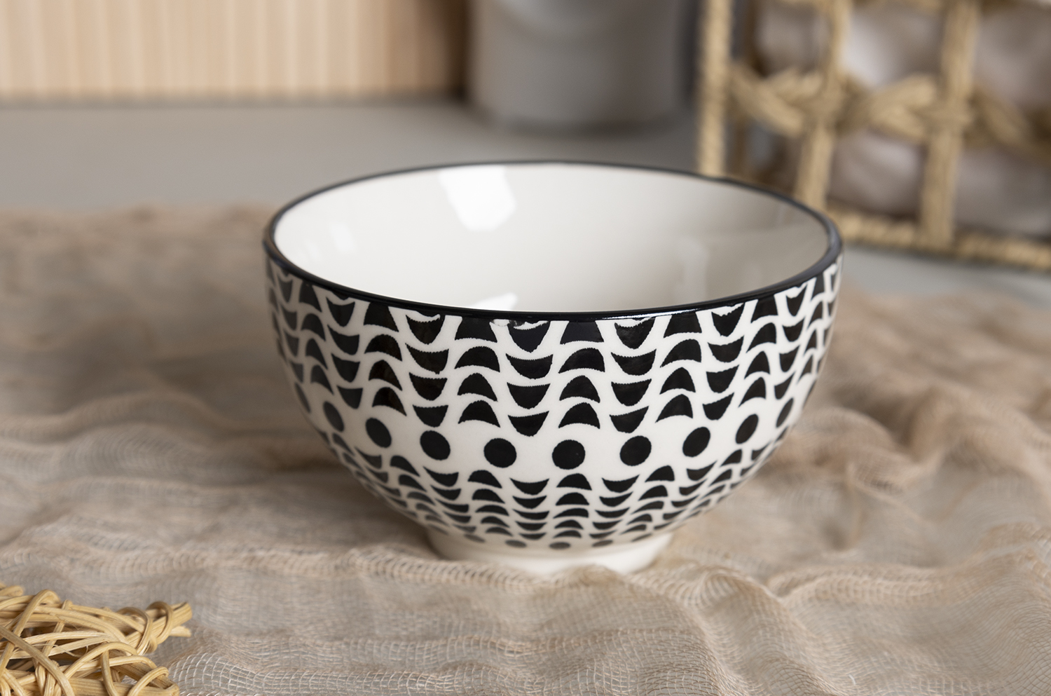 CHANGSHA HAPPY GO Abstract Face Art Stoneware Tea and Dinnerware Set with Monochrome Decals |happygodinnerware.com
