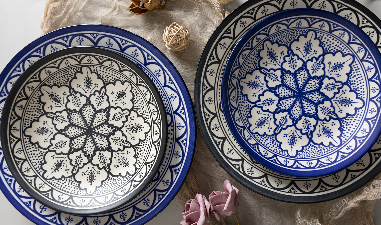 CHANGSHA HAPPY GO Vintage Blue and White Floral Decal Stoneware Bowl and Plate Set with Classic Mediterranean Pattern |happygodinnerware.com
