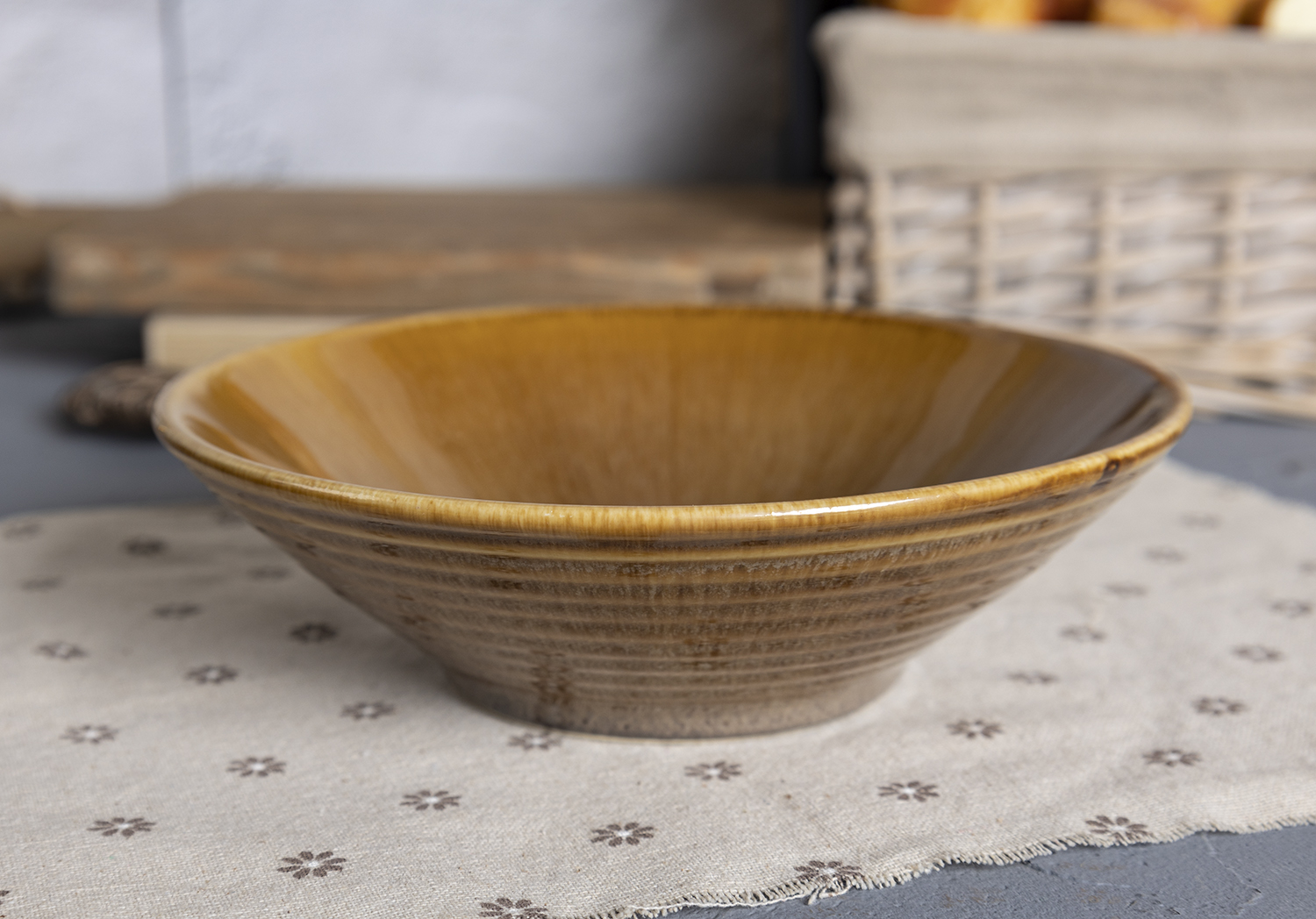 CHANGSHA HAPPY GO Multi-Purpose Reactive Glaze Stoneware Dinnerware and Bakeware Set for Rustic Kitchen and Casual Dining Presentation |happygodinnerware.com