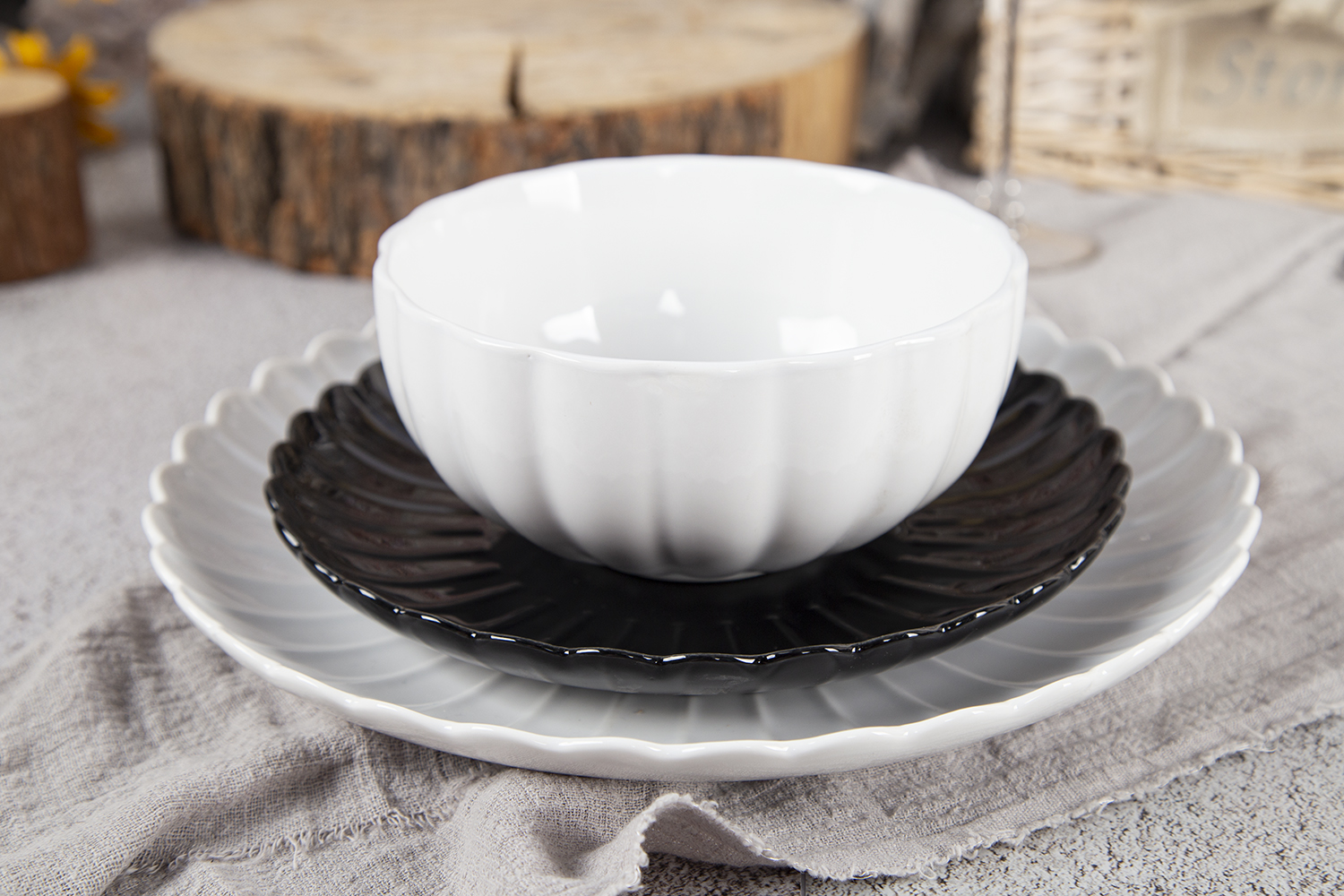 CHANGSHA HAPPY GO White Porcelain with Pumpkin Embossed Design | happygodinnerware.com