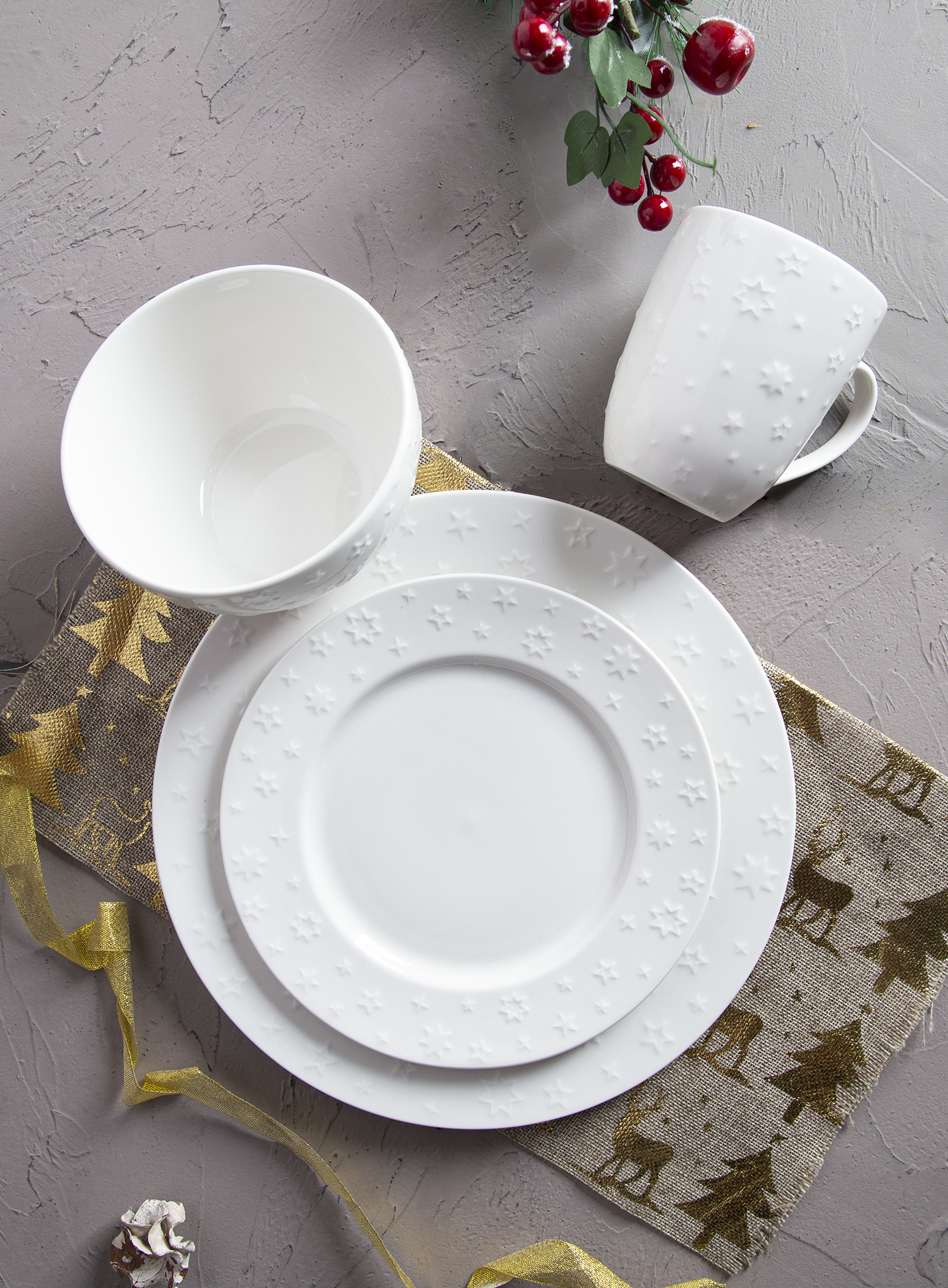 CHANGSHA HAPPY GO Leaf Embossed Stoneware Dinner Set | Reactive Glaze Finish | happygodinnerware.com