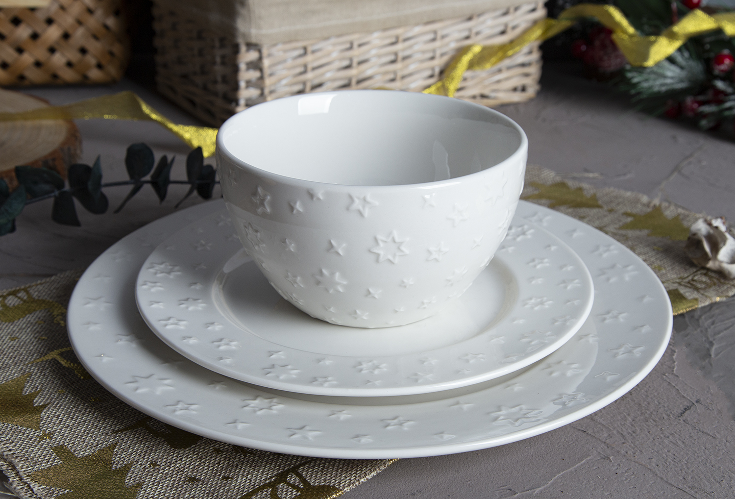 CHANGSHA HAPPY GO Leaf Embossed Stoneware Dinner Set | Reactive Glaze Finish | happygodinnerware.com