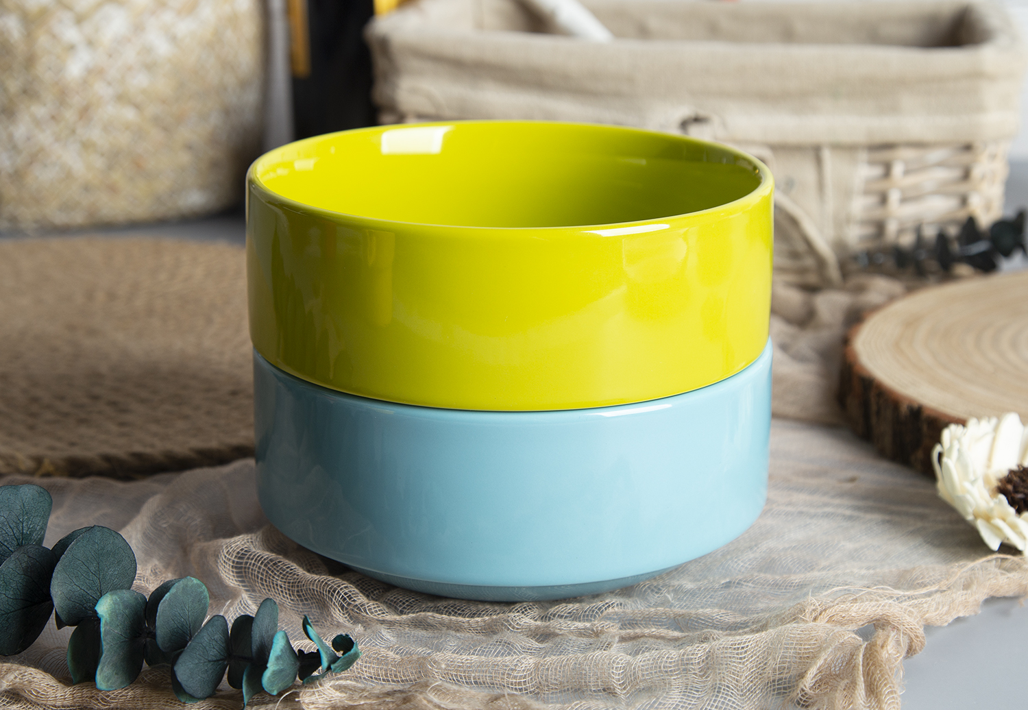 CHANGSHA HAPPY GO Vivid Glaze Embossed Porcelain Bowl & Plate Set | Bright Color Finish |Dopamine Series Ceramics|happygodinnerware.com