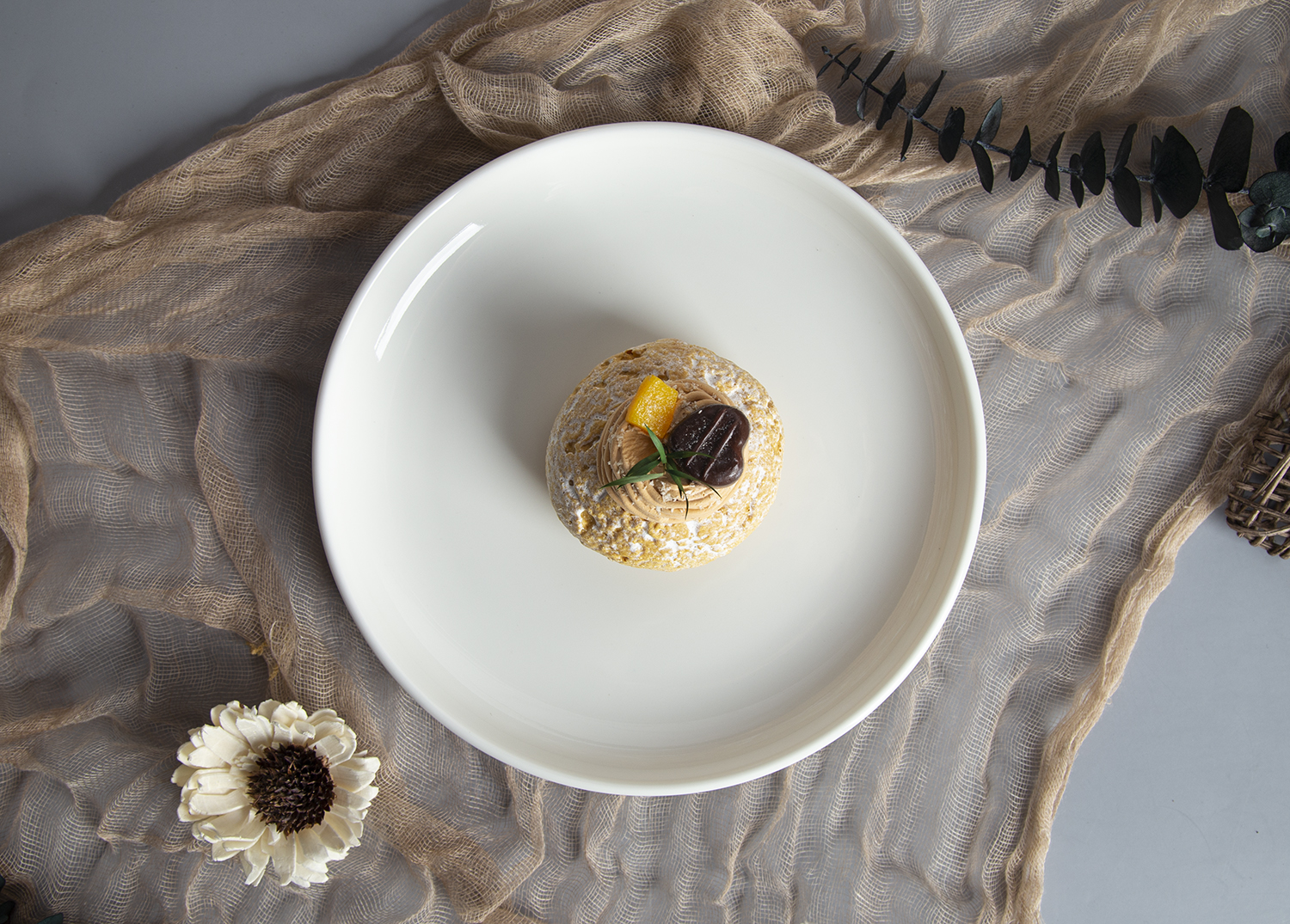 CHANGSHA HAPPY GO Vivid Glaze Embossed Porcelain Bowl & Plate Set | Bright Color Finish |Dopamine Series Ceramics|happygodinnerware.com