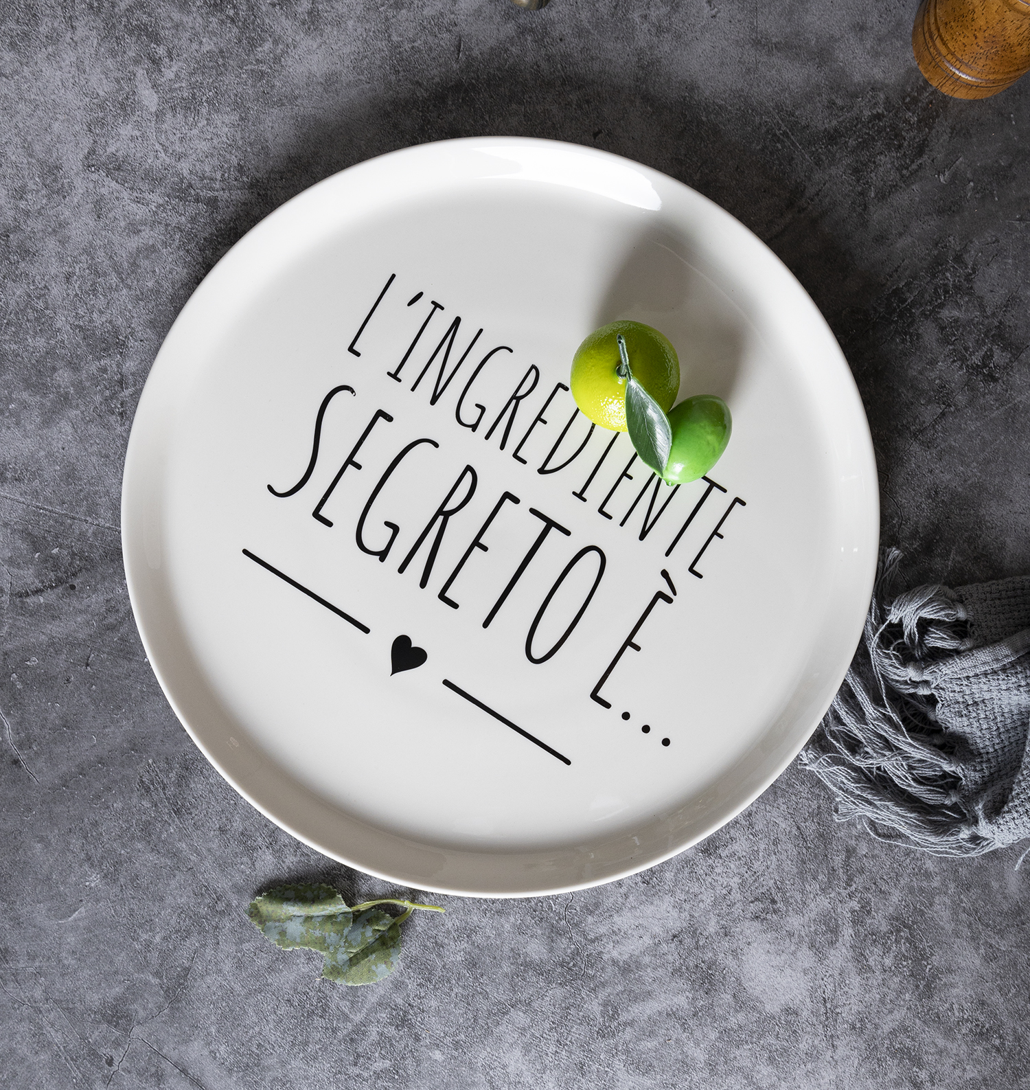 CHANGSHA HAPPY GO Buona La Pizza Bone China Plate Collection | Italian Typography Decal | happygodinnerware.com
