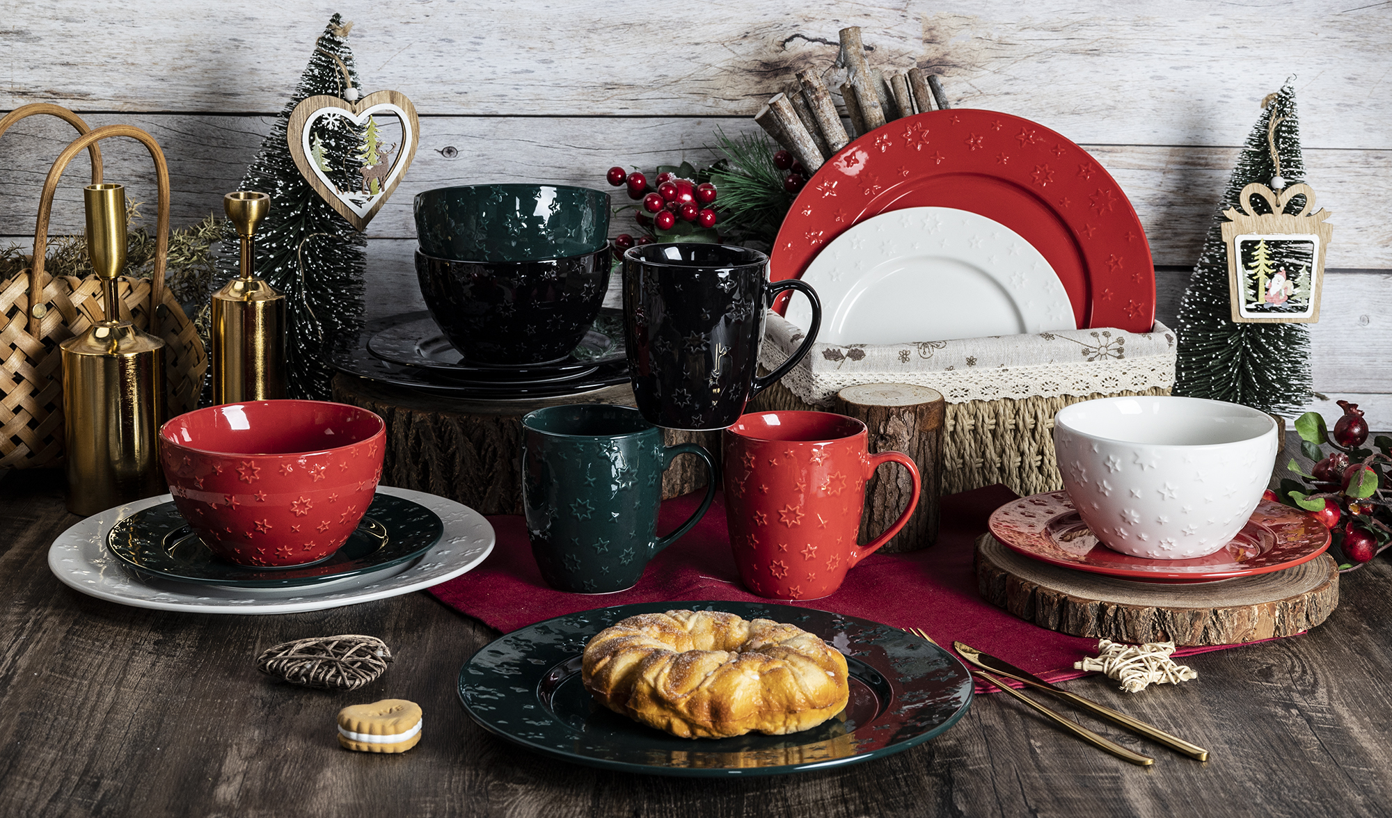 CHANGSHA HAPPY GO  Seasonal Celebration Porcelain Dishware Set – Textured Star Design in Vibrant Holiday Colors |happygodinnerware.com