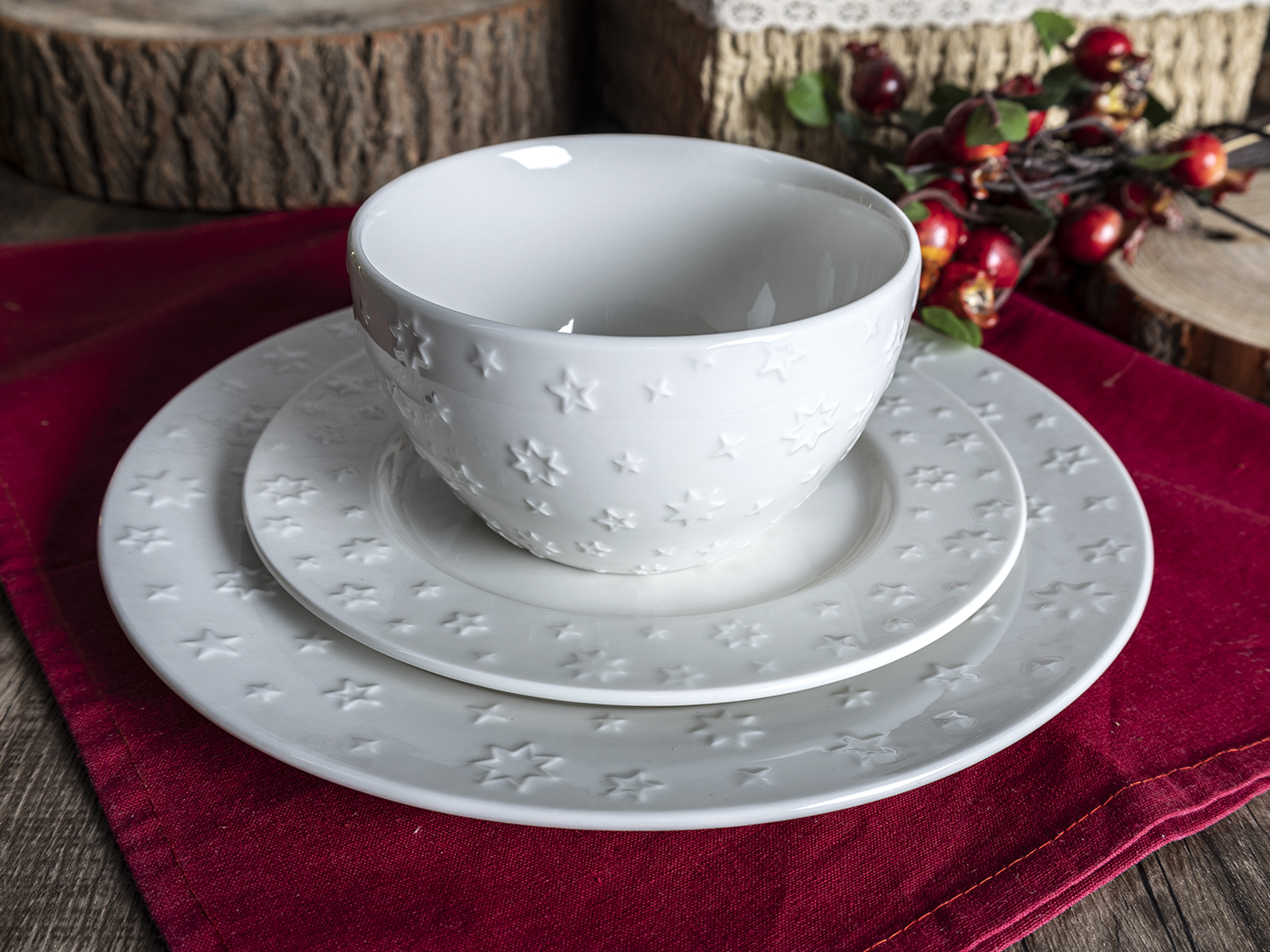 CHANGSHA HAPPY GO  Seasonal Celebration Porcelain Dishware Set – Textured Star Design in Vibrant Holiday Colors |happygodinnerware.com
