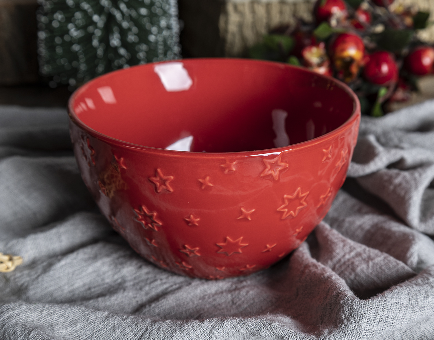CHANGSHA HAPPY GO  Seasonal Celebration Porcelain Dishware Set – Textured Star Design in Vibrant Holiday Colors |happygodinnerware.com