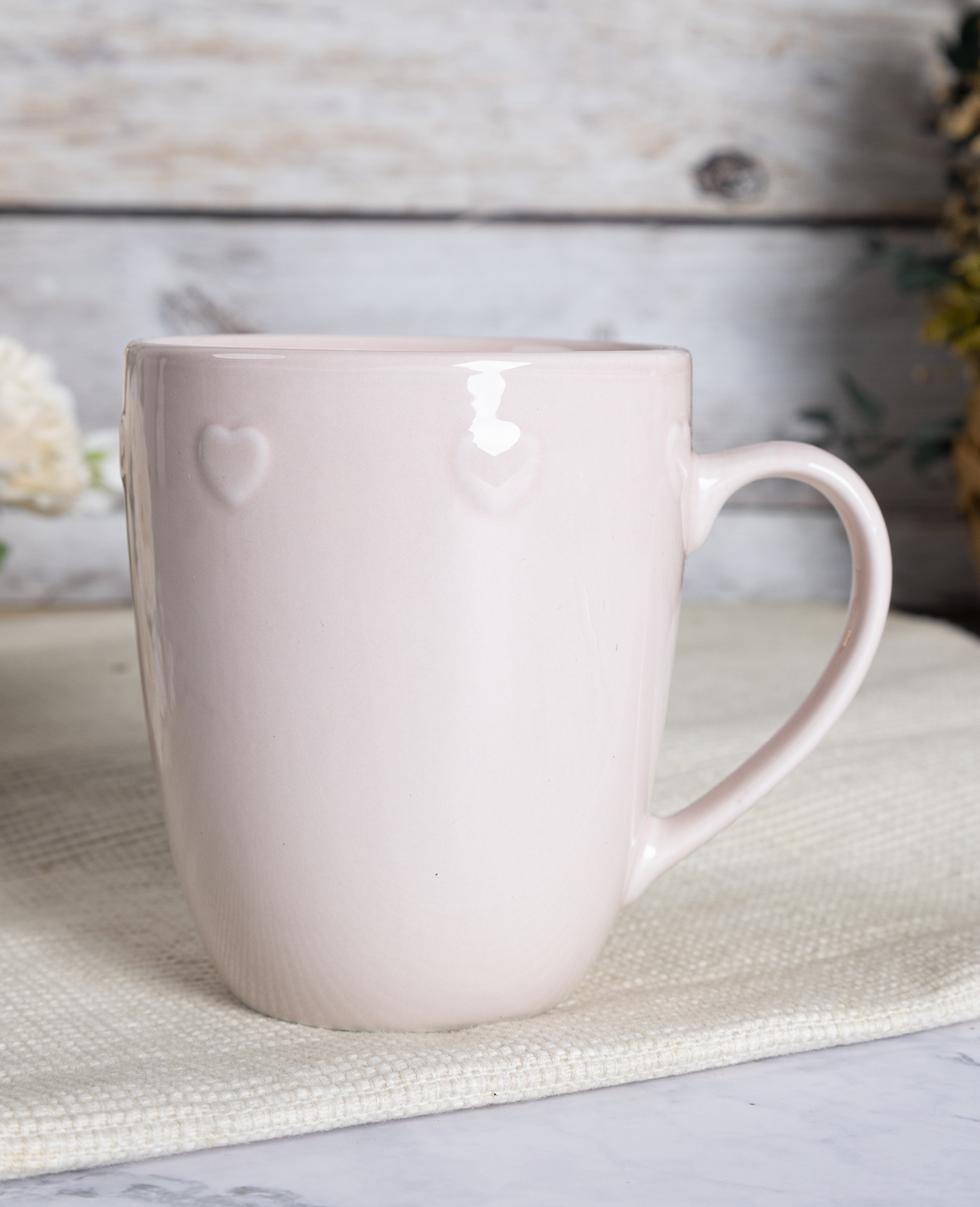 CHANGSHA HAPPY GO  Romantic Embossed Heart White Porcelain Dinner Set in Blush Pink with Glossy Glaze Finish  |happygodinnerware.com