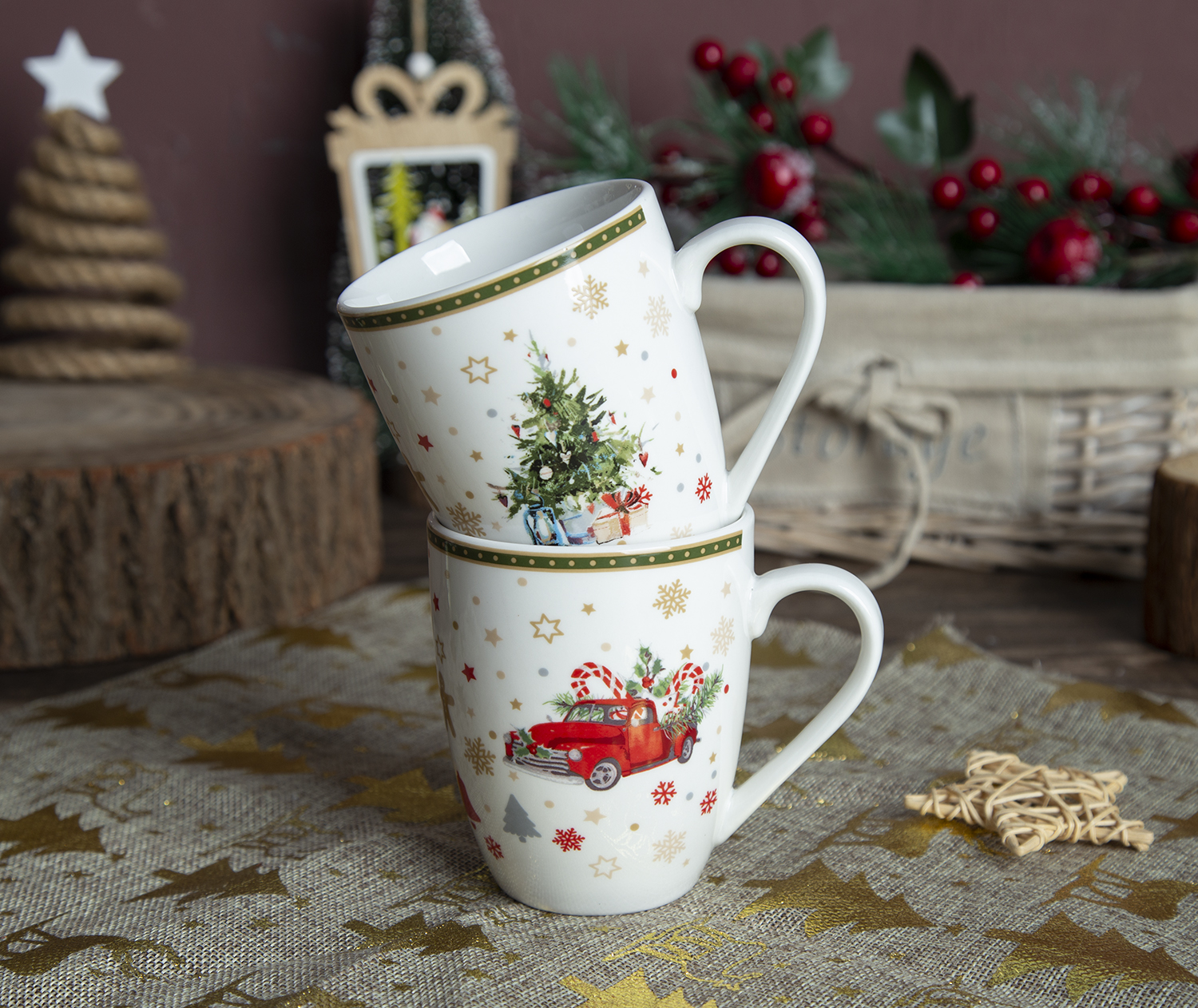 CHANGSHA HAPPY GO White Porcelain Christmas Dinnerware with Decal Art, Festive Design | happygodinnerware.com