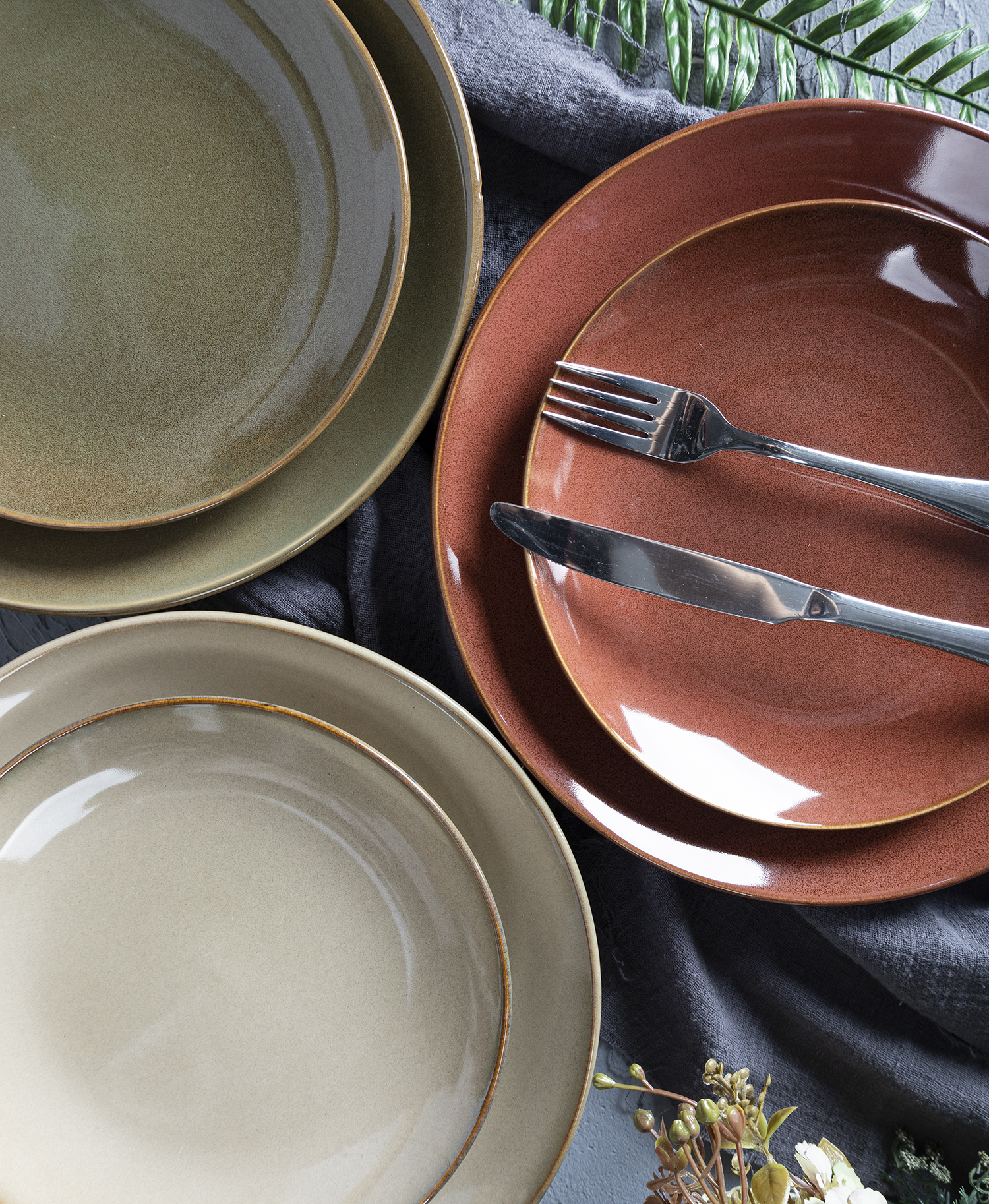 CHANGSHA HAPPY GO Neutral Reactive Glaze Stoneware Tableware Set in Matte Gray and Ivory with Double-Layer Glazing |happygodinnerware.com