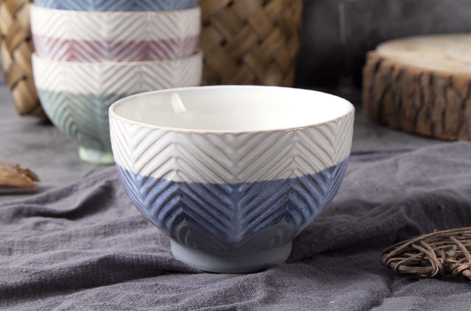 CHANGSHA HAPPY GO Embossed Stoneware Mug and Bowl Collection with Half-Dipped Reactive Glaze – Textured Pattern, Rustic Aesthetic |Dopamine Series Ceramics|happygodinnerware.com
