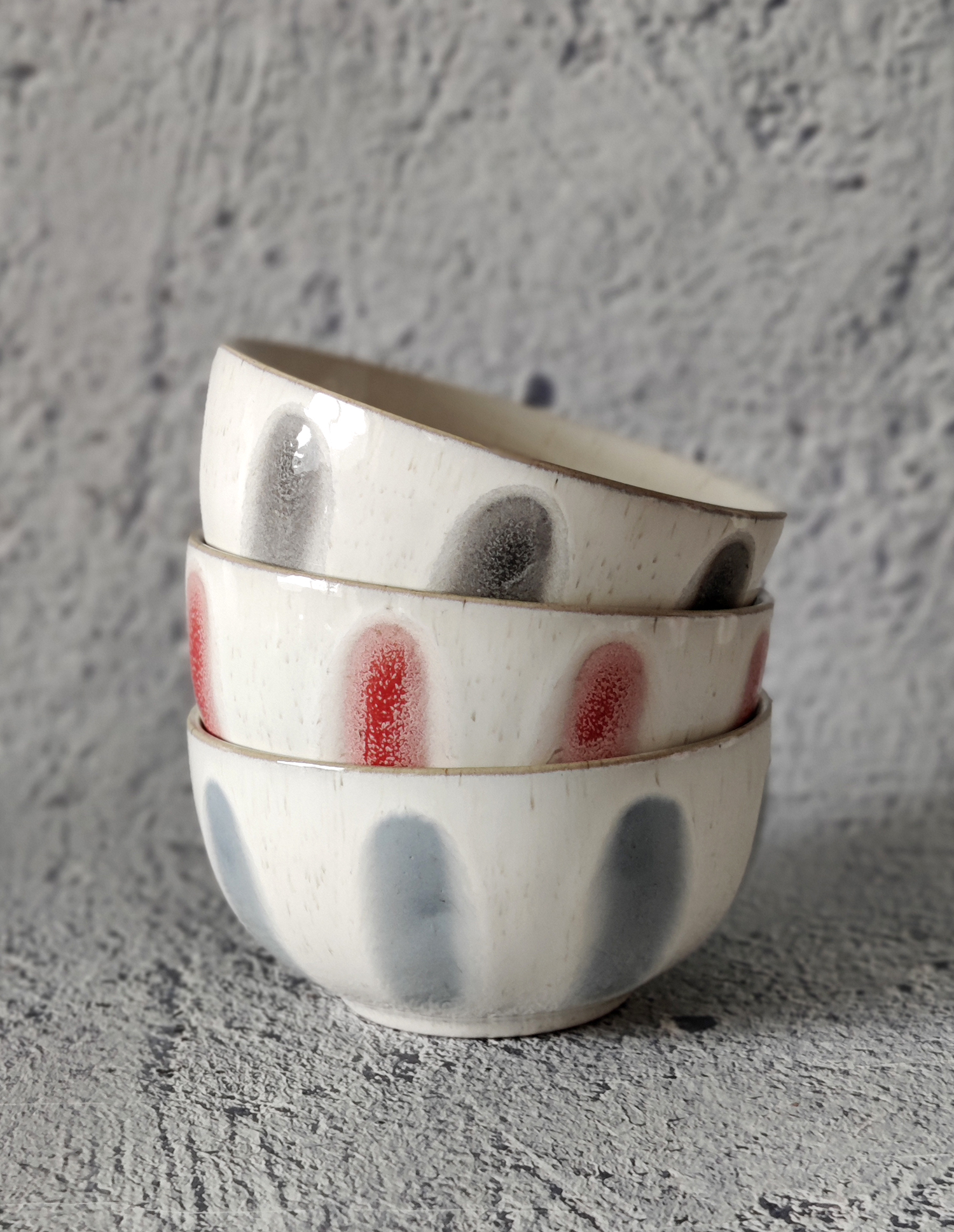 CHANGSHA HAPPY GO Reactive Glaze Stoneware Mug & Bowl Set with Color-Imprinted Vertical Teardrop Pattern | happygodinnerware.com
