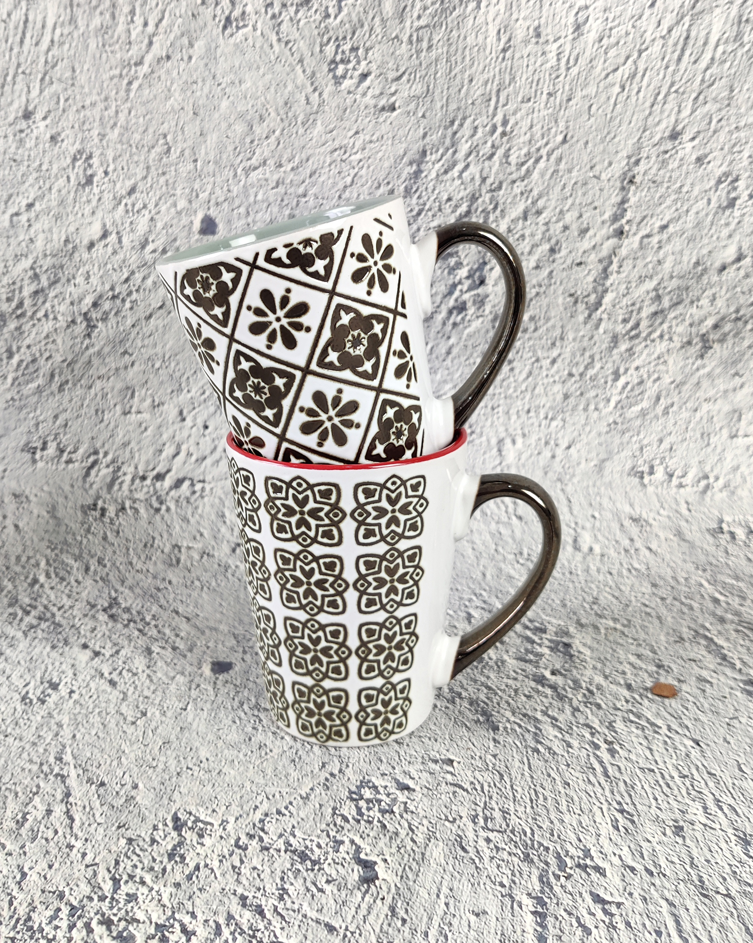 CHANGSHA HAPPY GO Vintage Pattern Stoneware Tableware with Underglaze Decal and Metallic Glaze Accents | happygodinnerware.com
