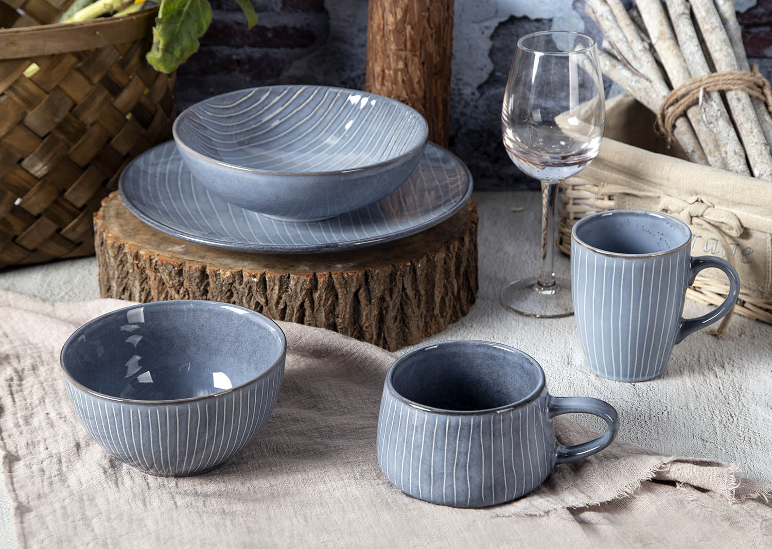 CHANGSHA HAPPY GO Vertical Carving Stripe Stoneware with Reactive Glaze | happygodinnerware.com