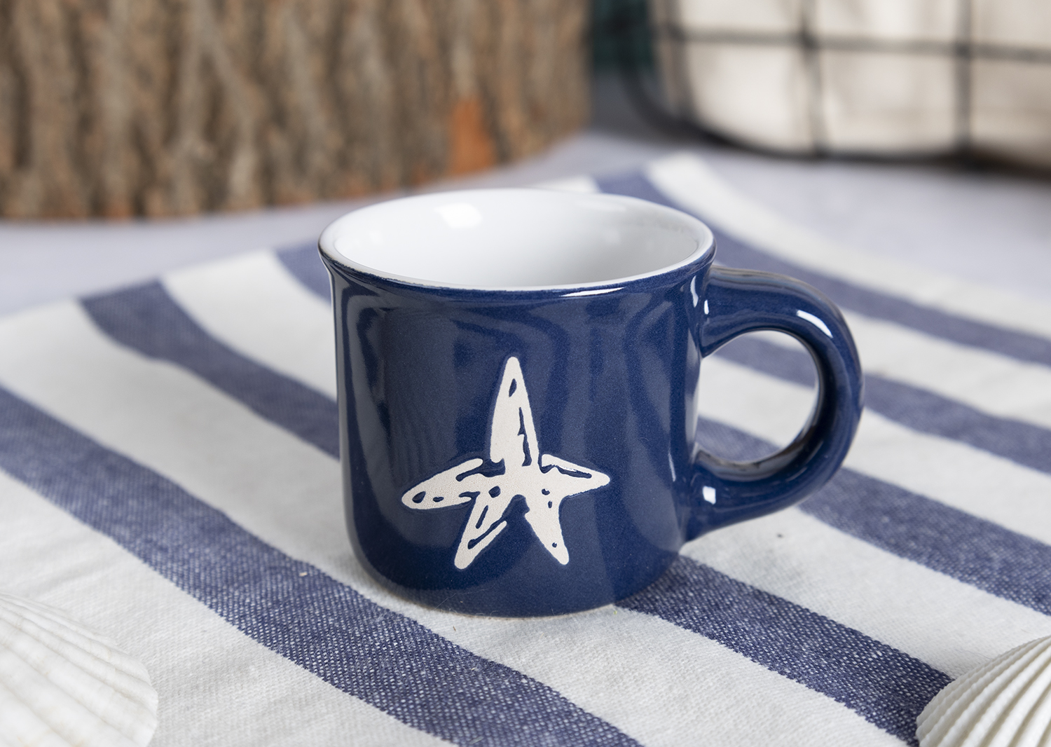 CHANGSHA HAPPY GO  Deep Blue Marine-Themed Stoneware Set – Hand-Drawn Ocean Icons, 16 Pieces |happygodinnerware.com