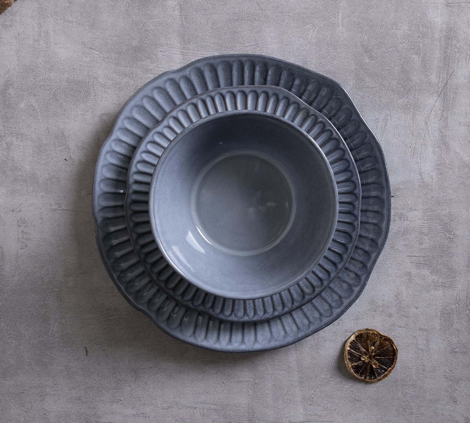 CHANGSHA HAPPY GO 16-Piece Irregular Natural Stoneware Dinnerware Set | Embossed Nordic Vintage Style | Reactive Glaze Finish | Home & Hospitality Use|happygodinnerware.com