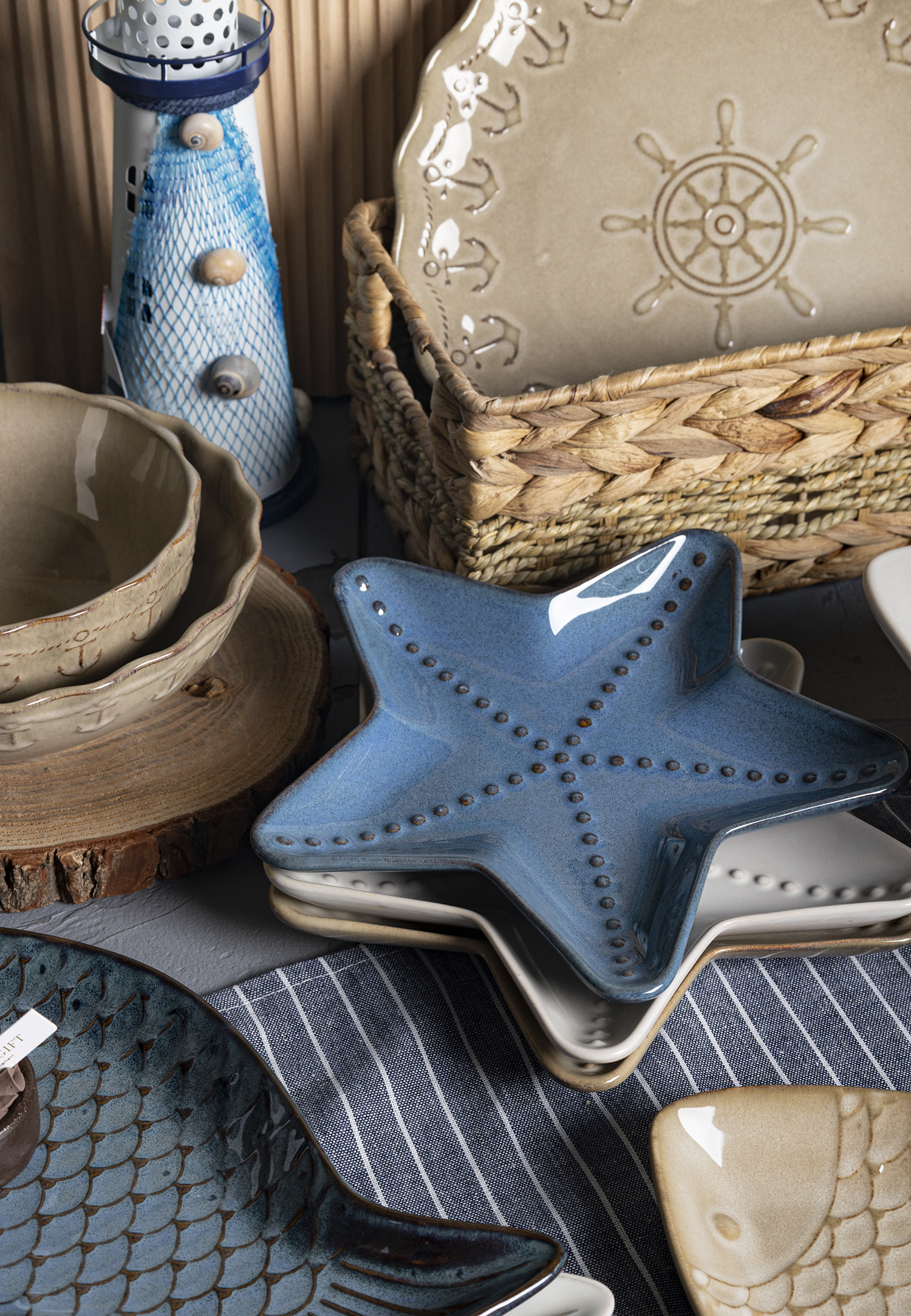 CHANGSHA HAPPY GO Ocean-Themed Stoneware Tableware Set | Fish Plates, Star Dishes & Nautical Relief Bowls | Rustic Coastal Glazed Dinnerware for Beach House & Restaurant|happygodinnerware.com