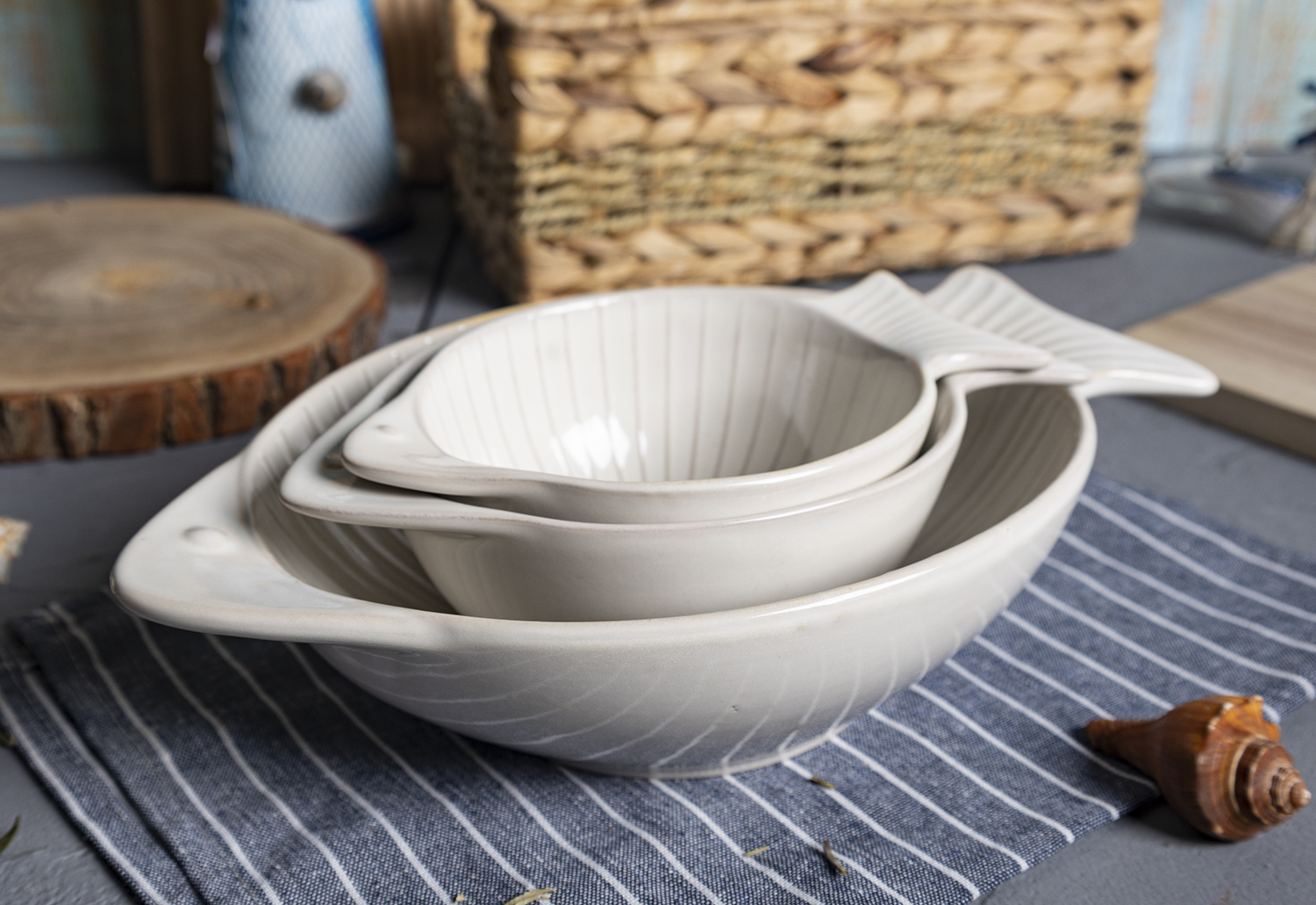 CHANGSHA HAPPY GO Ocean-Themed Stoneware Tableware Set | Fish Plates, Star Dishes & Nautical Relief Bowls | Rustic Coastal Glazed Dinnerware for Beach House & Restaurant|happygodinnerware.com
