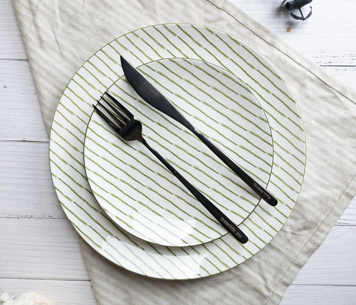 CHANGSHA HAPPY GO Botanical Green Leaf Printed White Porcelain Dinnerware Set with Nature-Inspired Patterns  |happygodinnerware.com