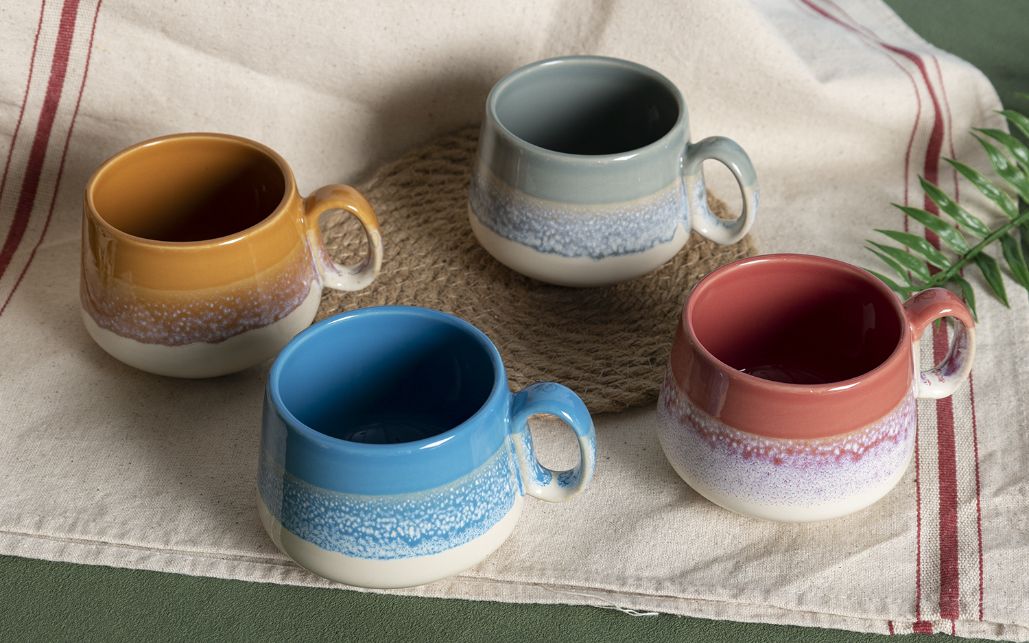 CHANGSHA HAPPY GO  Triple-Color Block Reactive Glaze Stoneware Dinner Set with Unique Layered Design |Dopamine Series Ceramics  |happygodinnerware.com