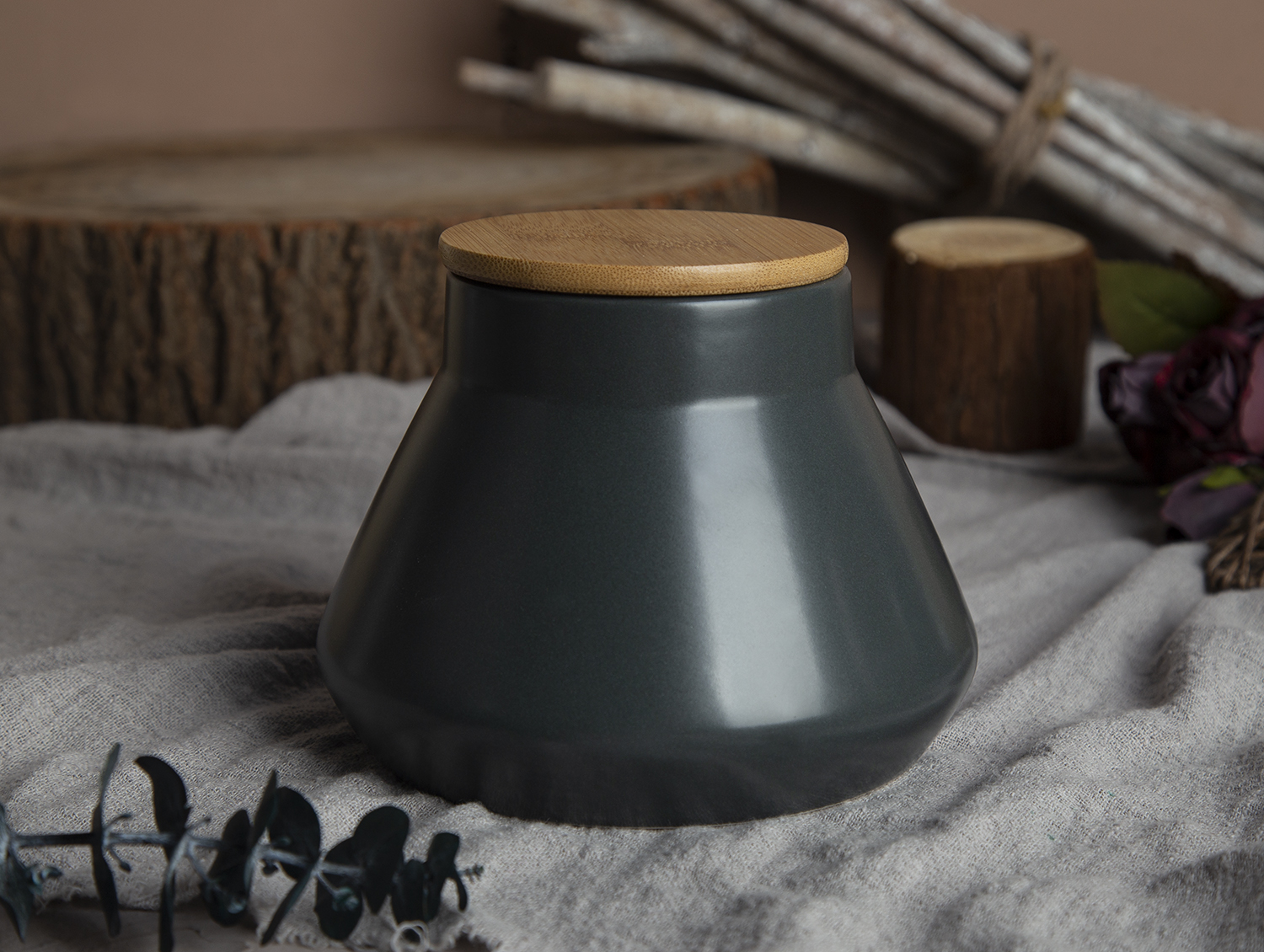 CHANGSHA HAPPY GO Geometric Storage Jars with Bamboo Lids | happygodinnerware.com