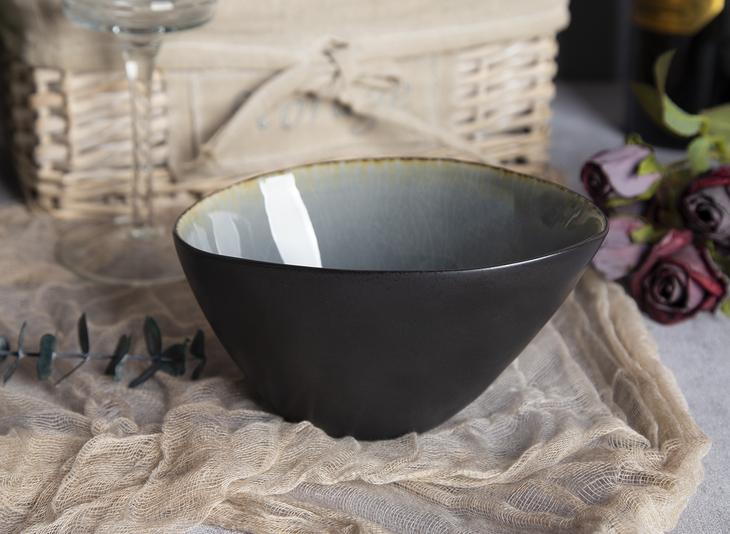 CHANGSHA HAPPY GO Embossed Pattern Crackle Glaze Stoneware | happygodinnerware.com