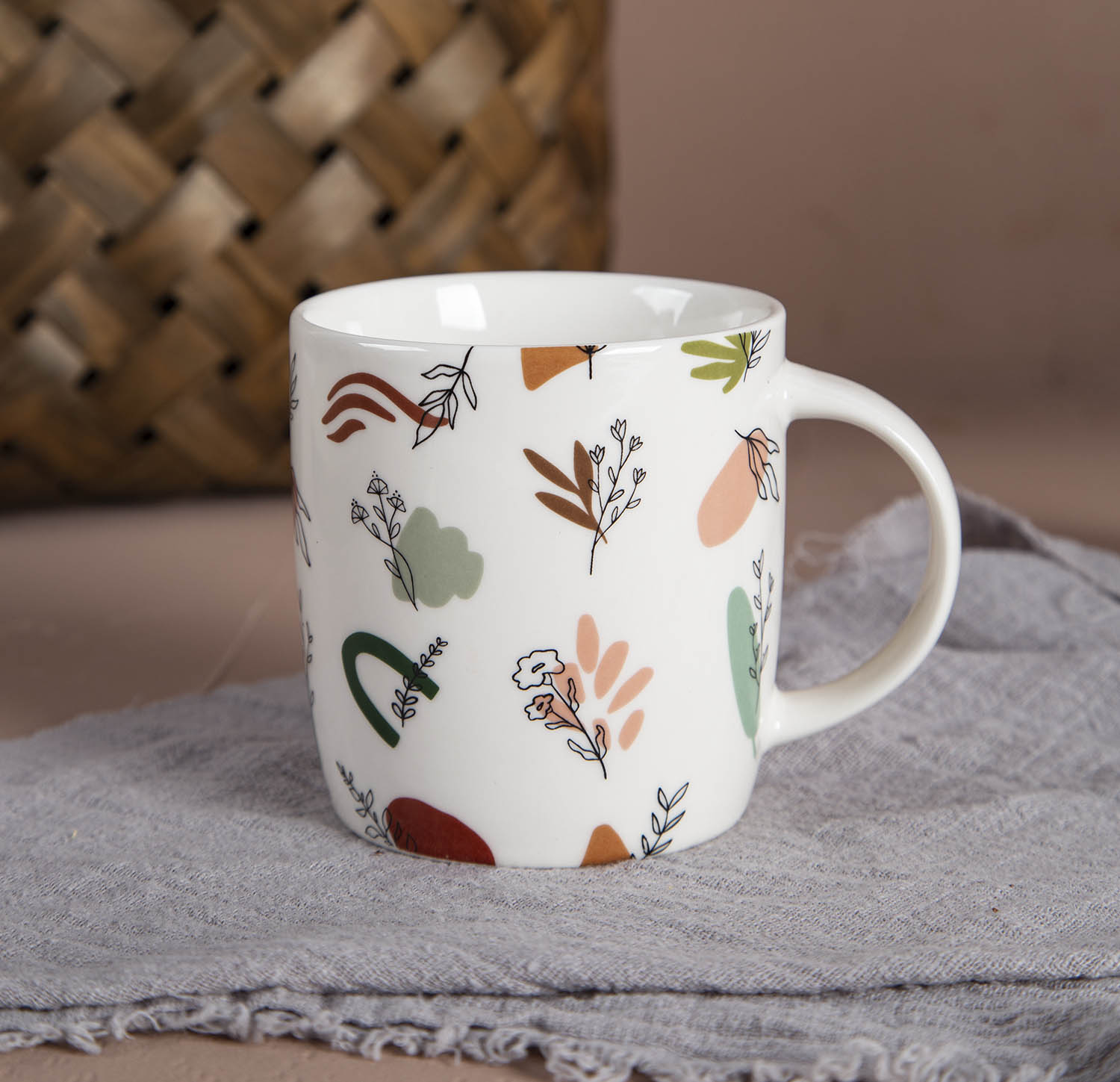 CHANGSHA HAPPY GO Decal New Bone China Mug Set | happygodinnerware.com