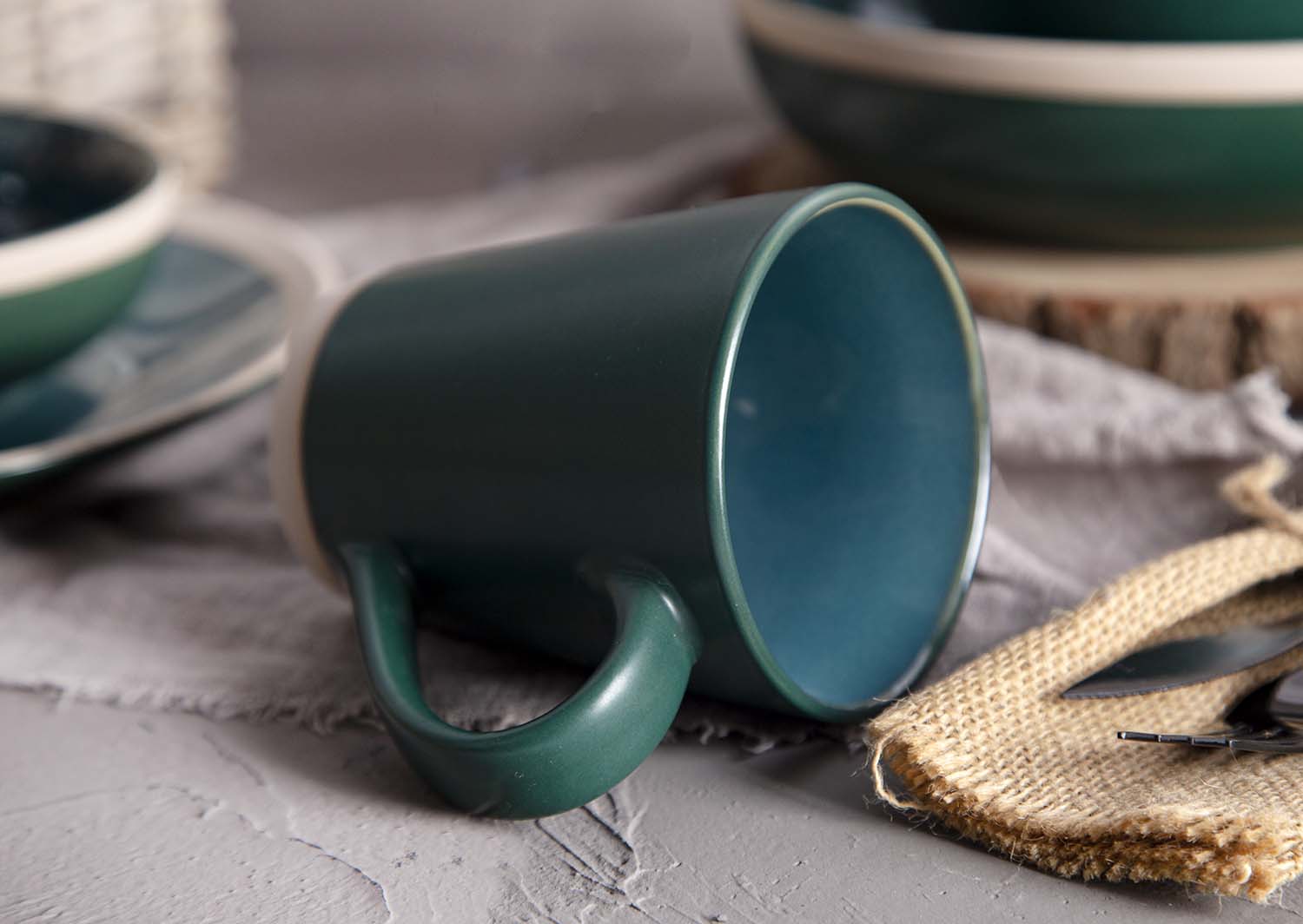 CHANGSHA HAPPY GO Reactive Glaze Artisan Dinnerware Set |happygodinnerware.com