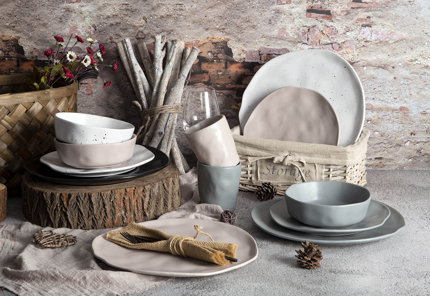 CHANGSHA HAPPY GO Matte Irregular Shape Embossed Color Glaze Set |happygodinnerware.com