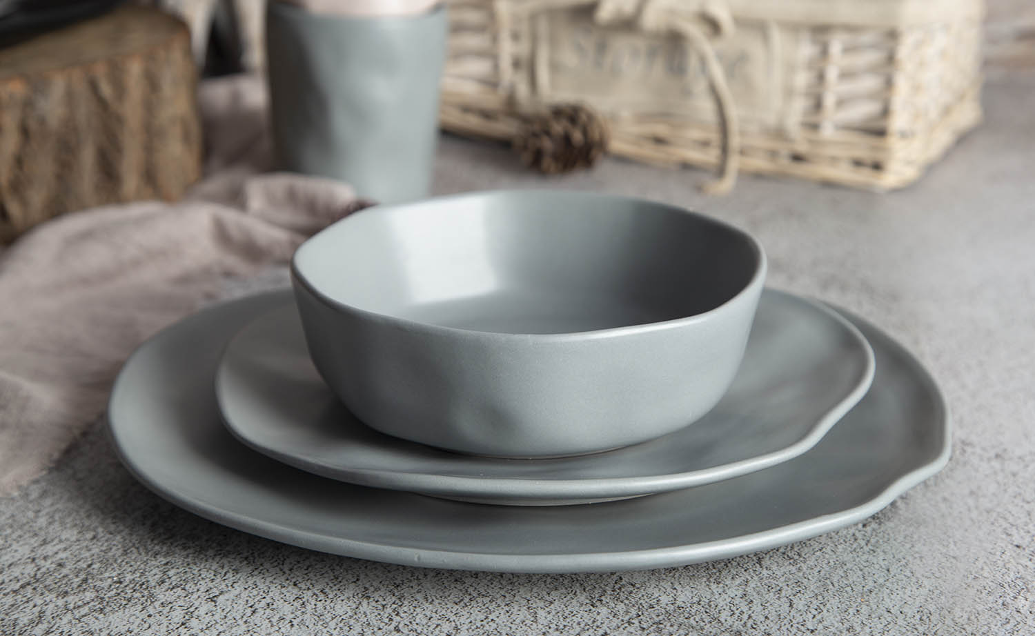 CHANGSHA HAPPY GO Matte Irregular Shape Embossed Color Glaze Set |happygodinnerware.com