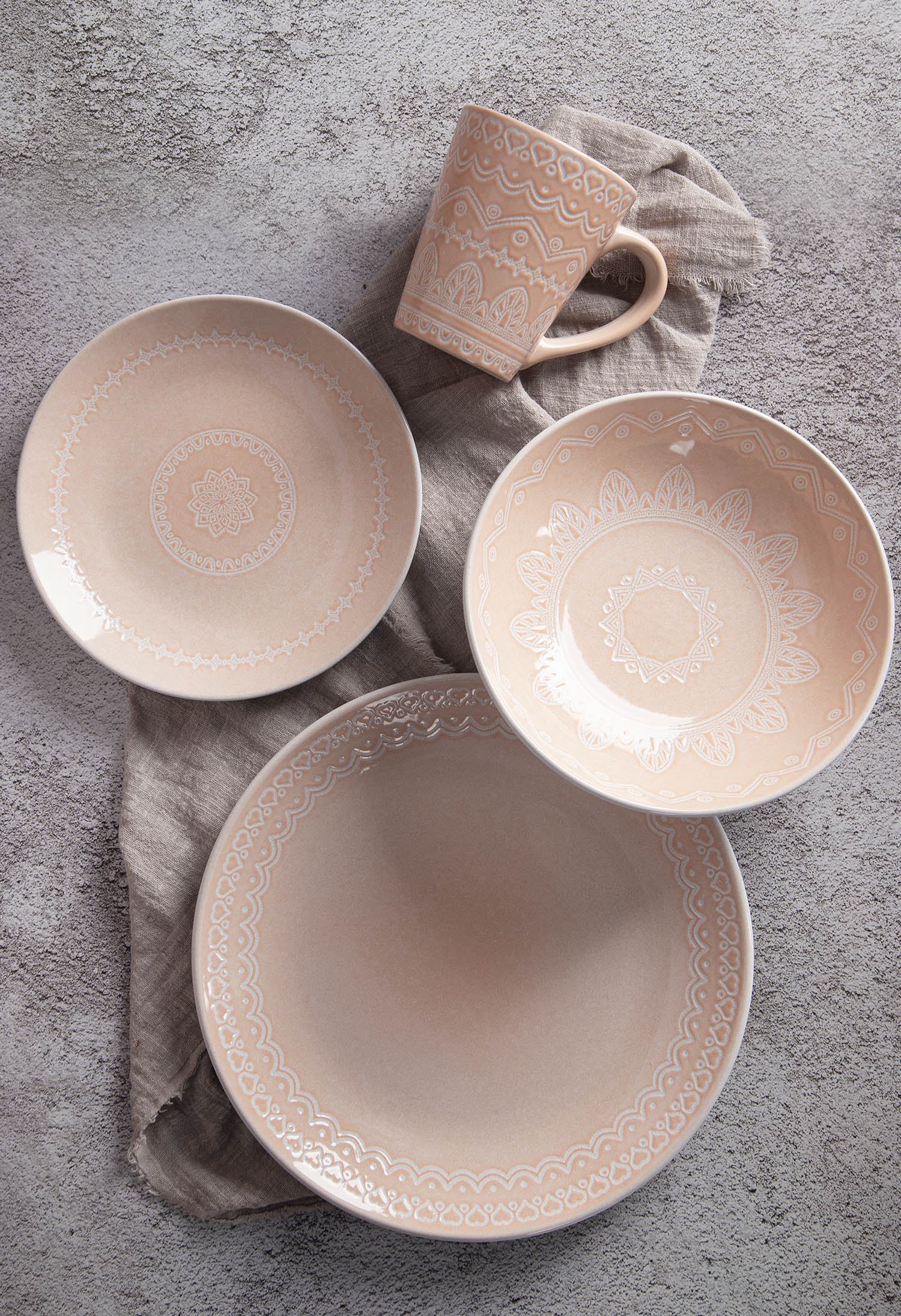 CHANGSHA HAPPY GO Embossed Colored Glaze Ceramic Collection | happygodinnerware.com