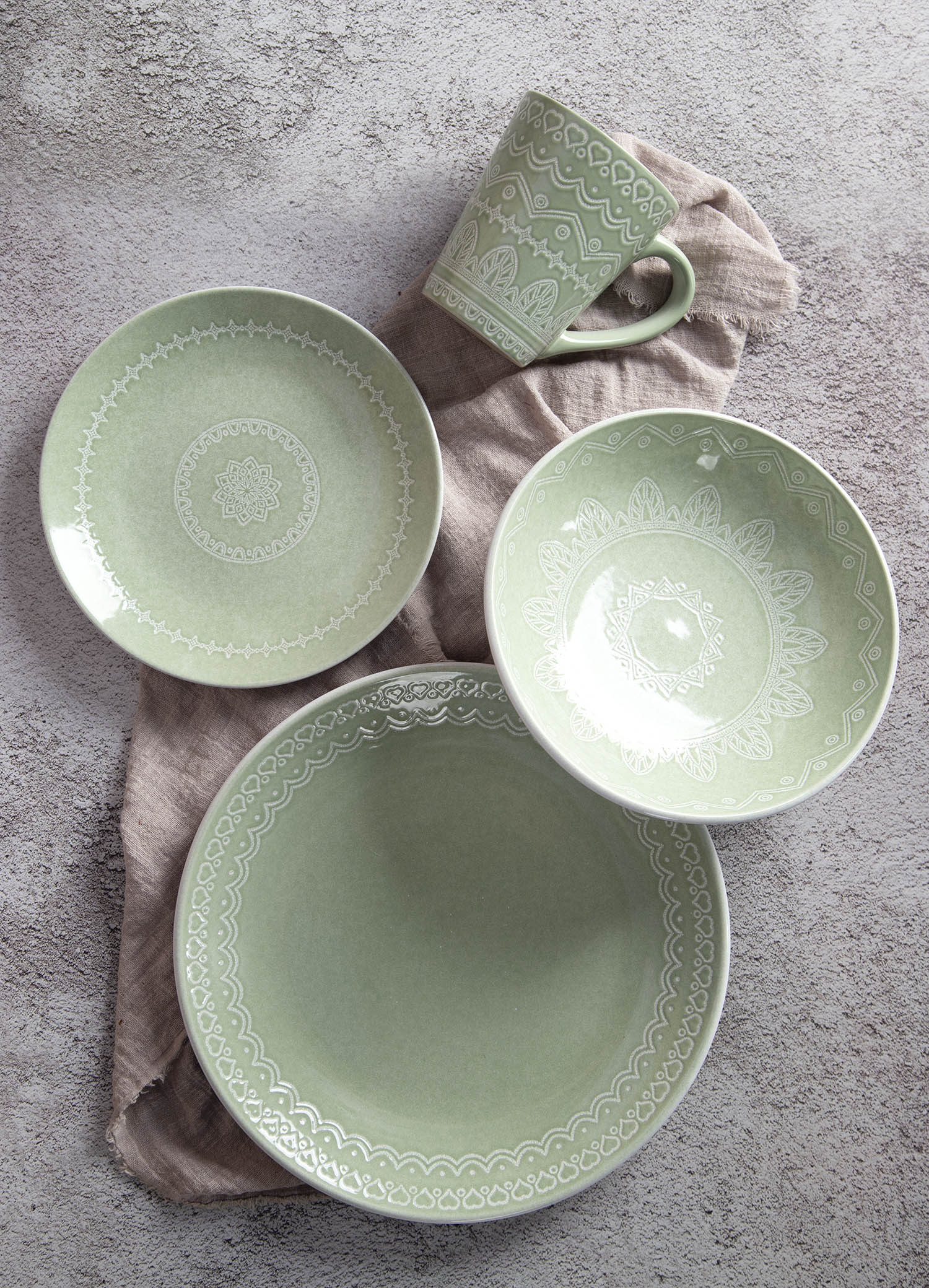 CHANGSHA HAPPY GO Embossed Colored Glaze Ceramic Collection | happygodinnerware.com