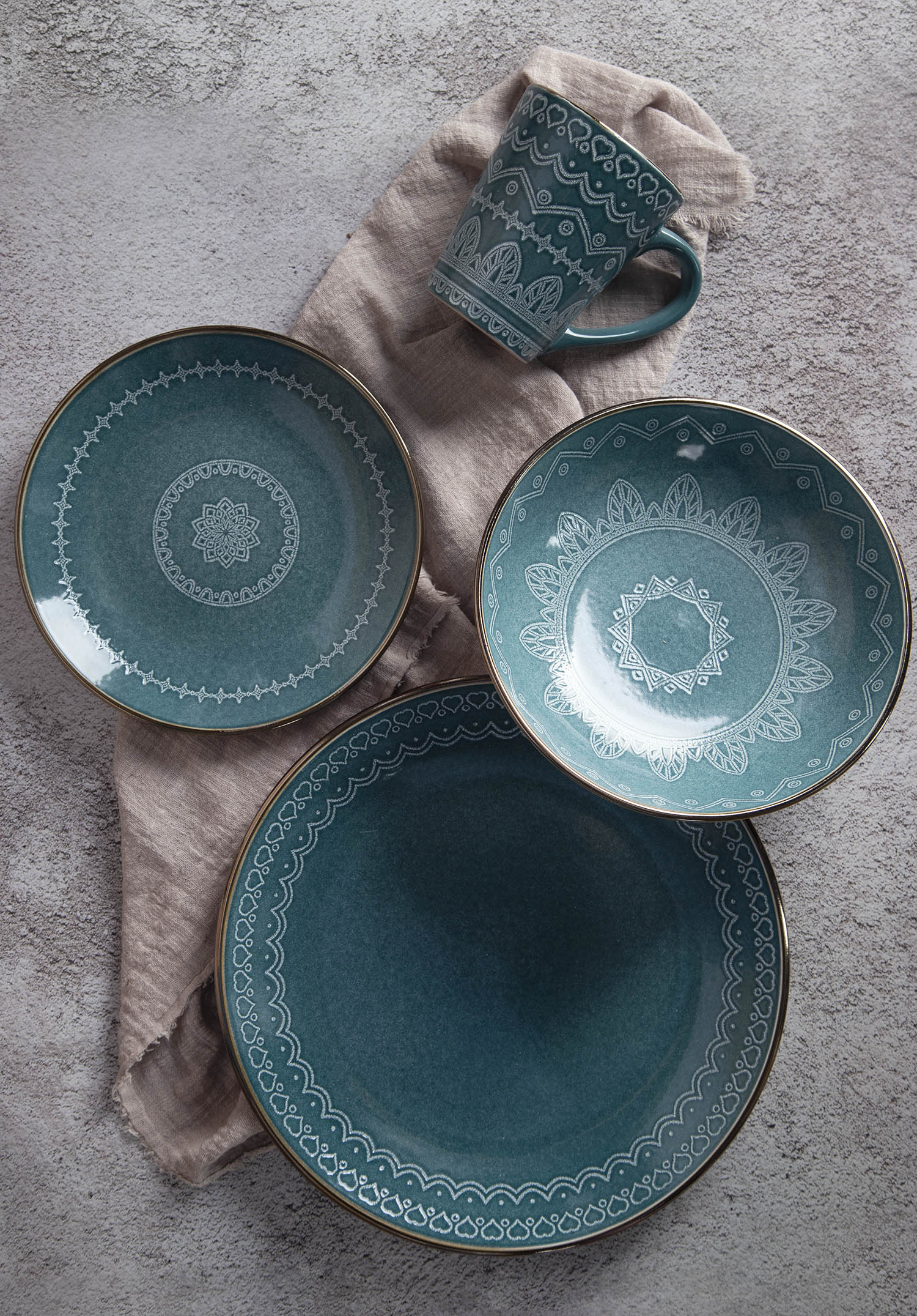 CHANGSHA HAPPY GO Embossed Colored Glaze Ceramic Collection | happygodinnerware.com