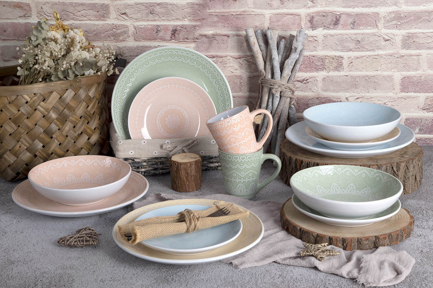 CHANGSHA HAPPY GO Embossed Colored Glaze Ceramic Collection | happygodinnerware.com