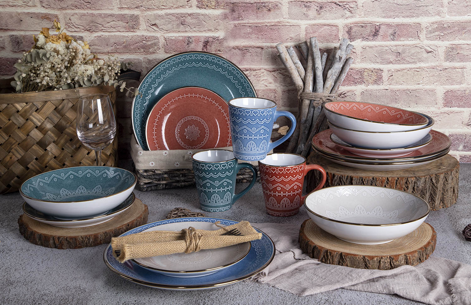 CHANGSHA HAPPY GO Embossed Colored Glaze Ceramic Collection | happygodinnerware.com