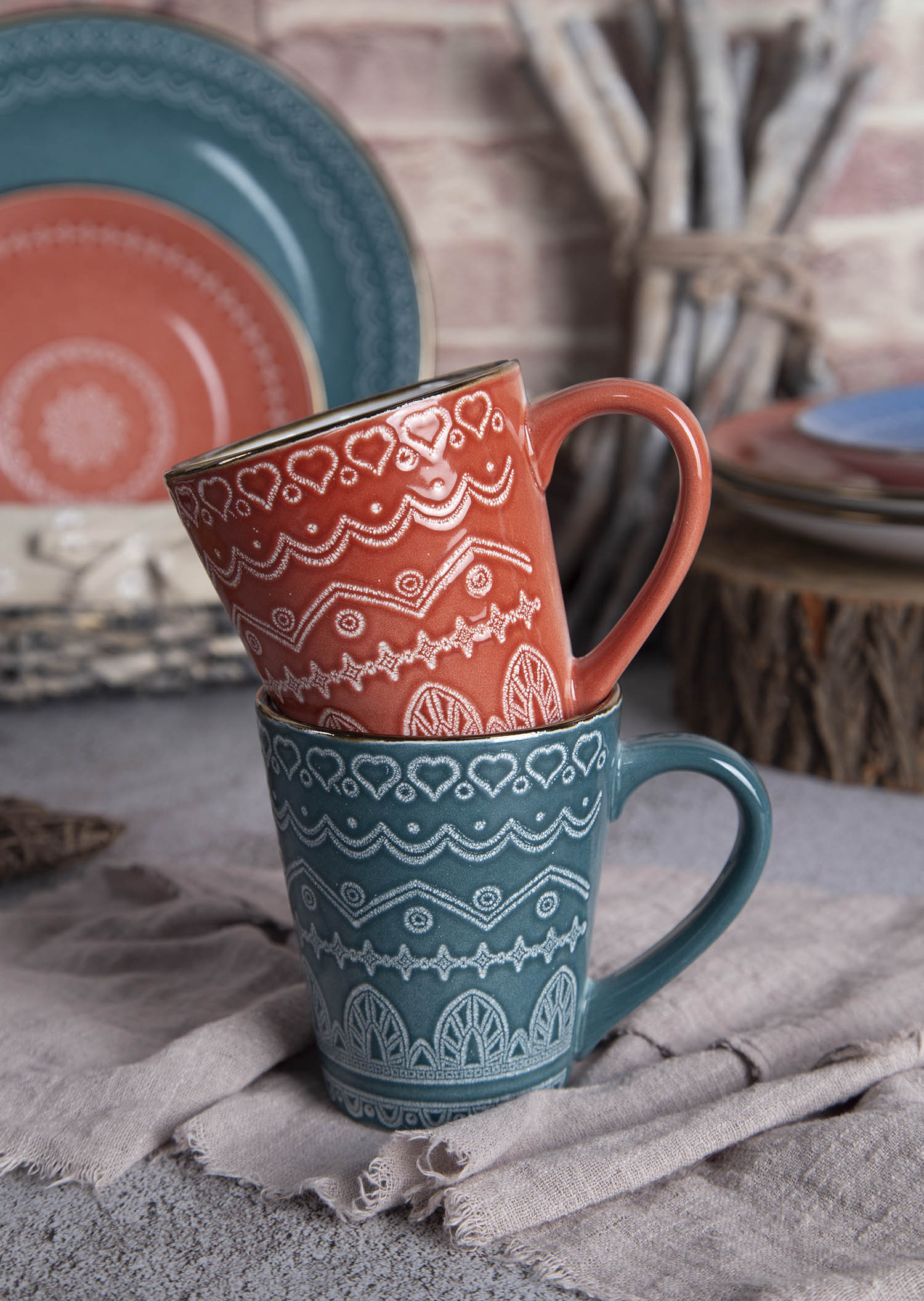 CHANGSHA HAPPY GO Embossed Colored Glaze Ceramic Collection | happygodinnerware.com